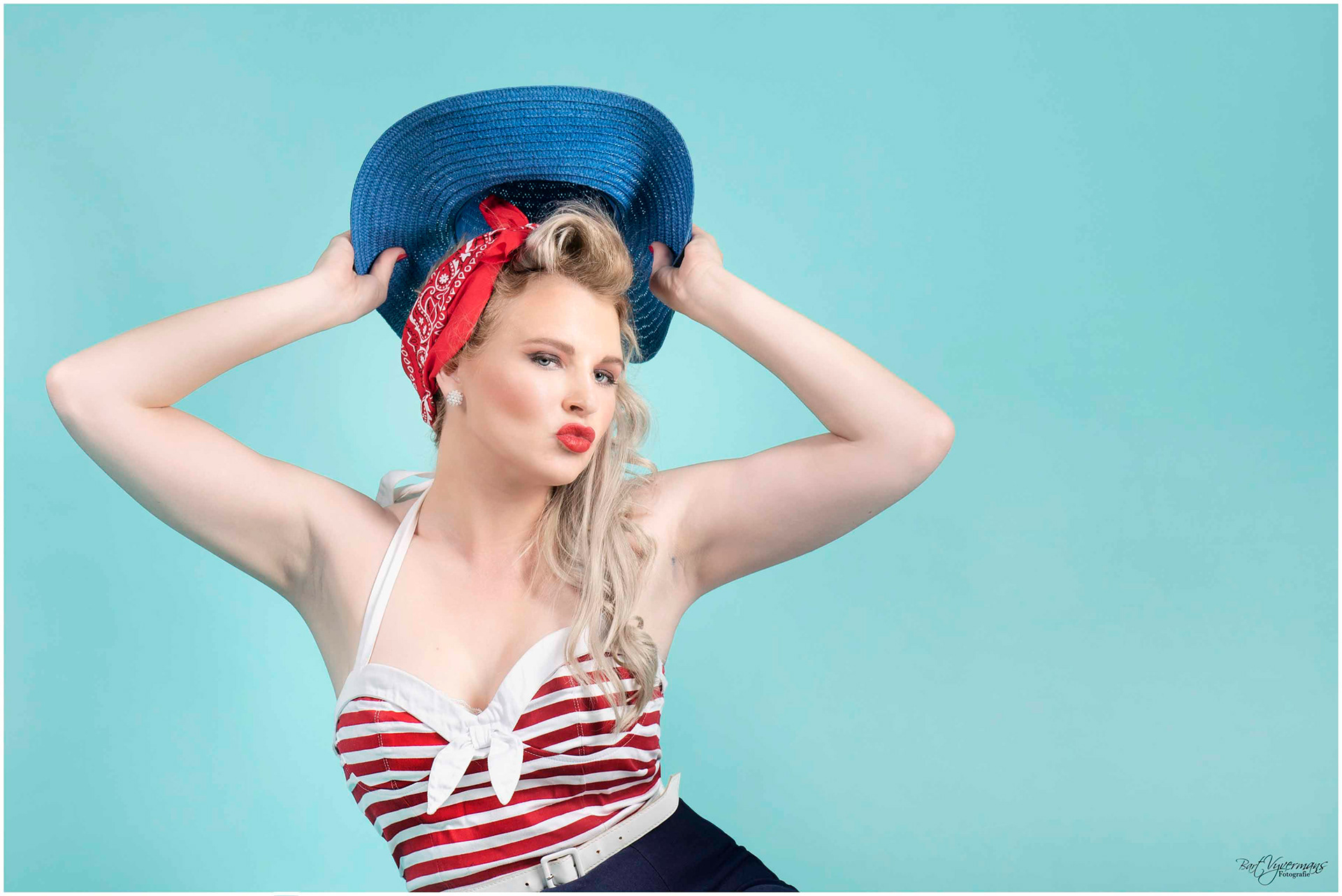 Pin-Up Girl Esther