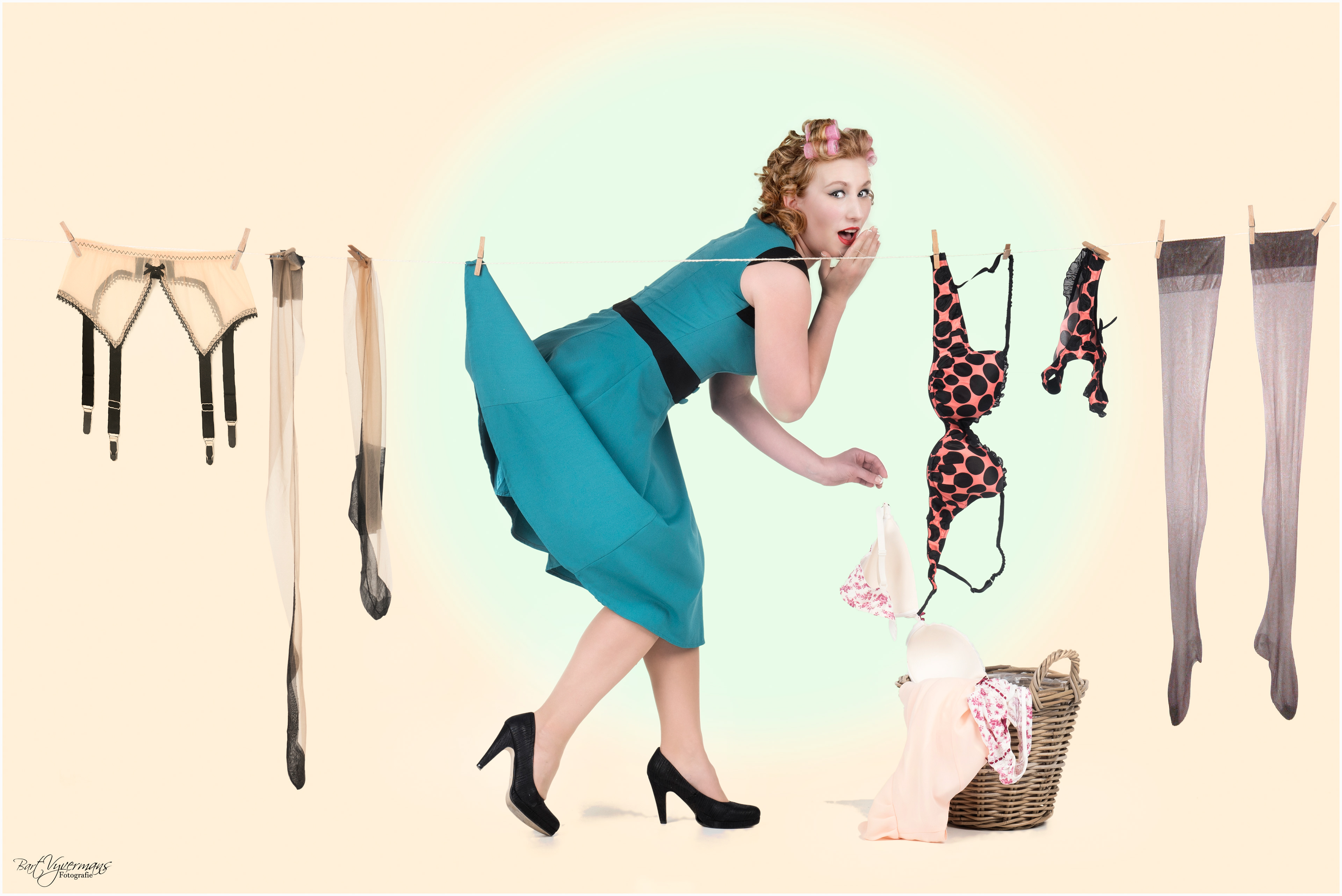 Pin-Up Girl Djowhenna