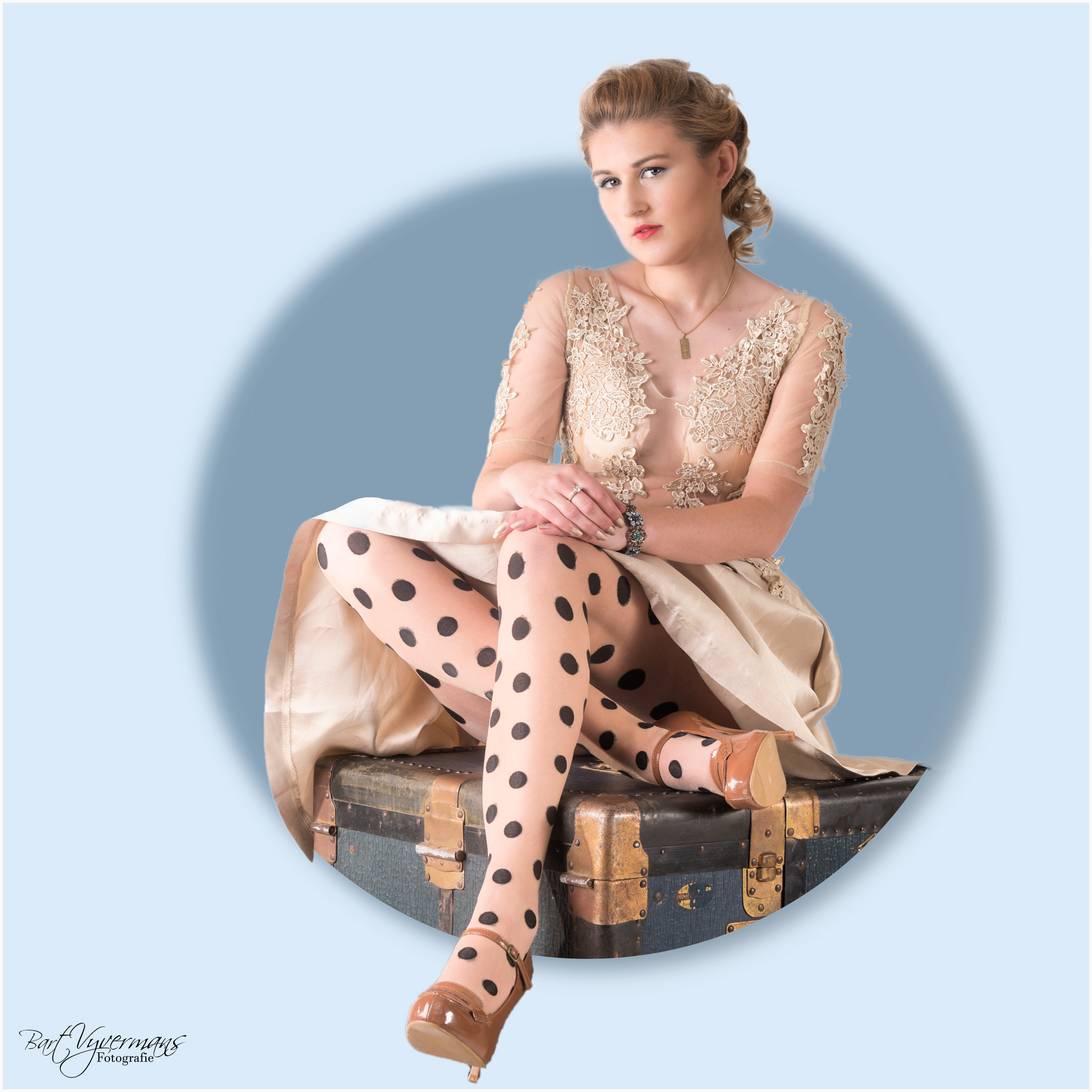 Pin-Up Girl MonaLisa