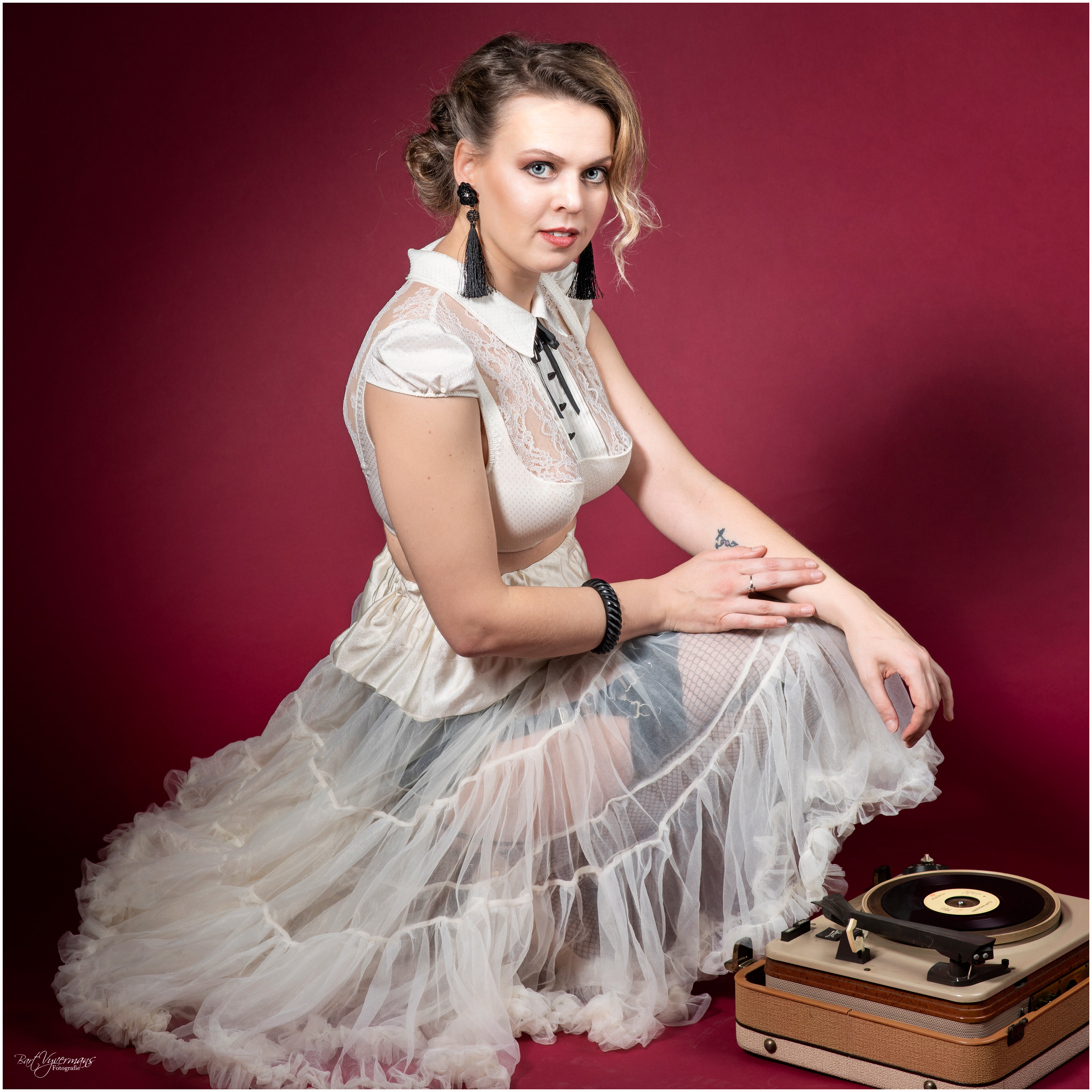 Pin-Up Girl Louiza Silver
