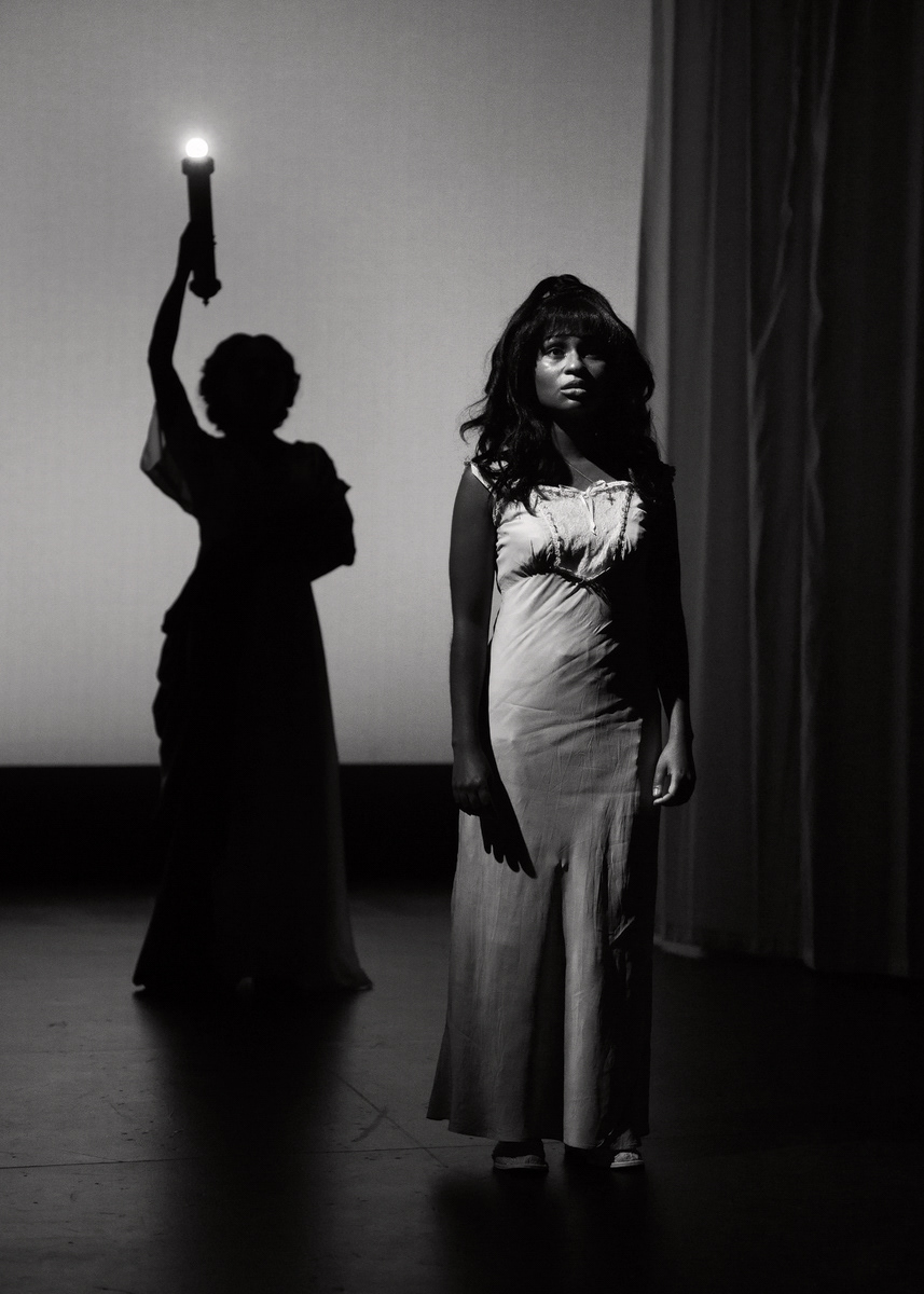 (Nadezhda Ame, Nikyla Boxley) Photographer: Peter Mueller