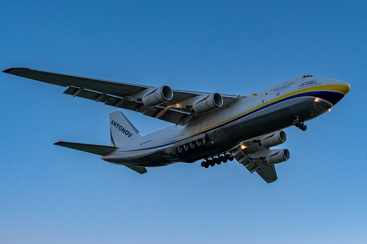 Antonov AN124 East Midlands Airport