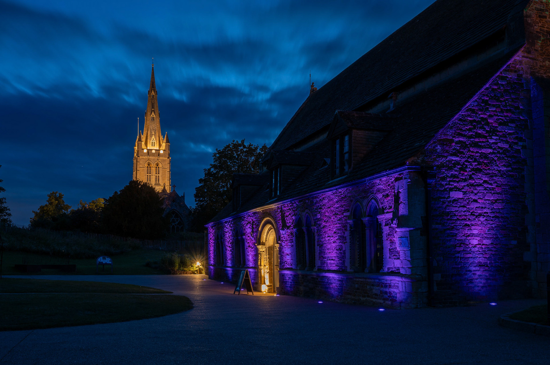 Oakham Castle Purple for Polio October 2023