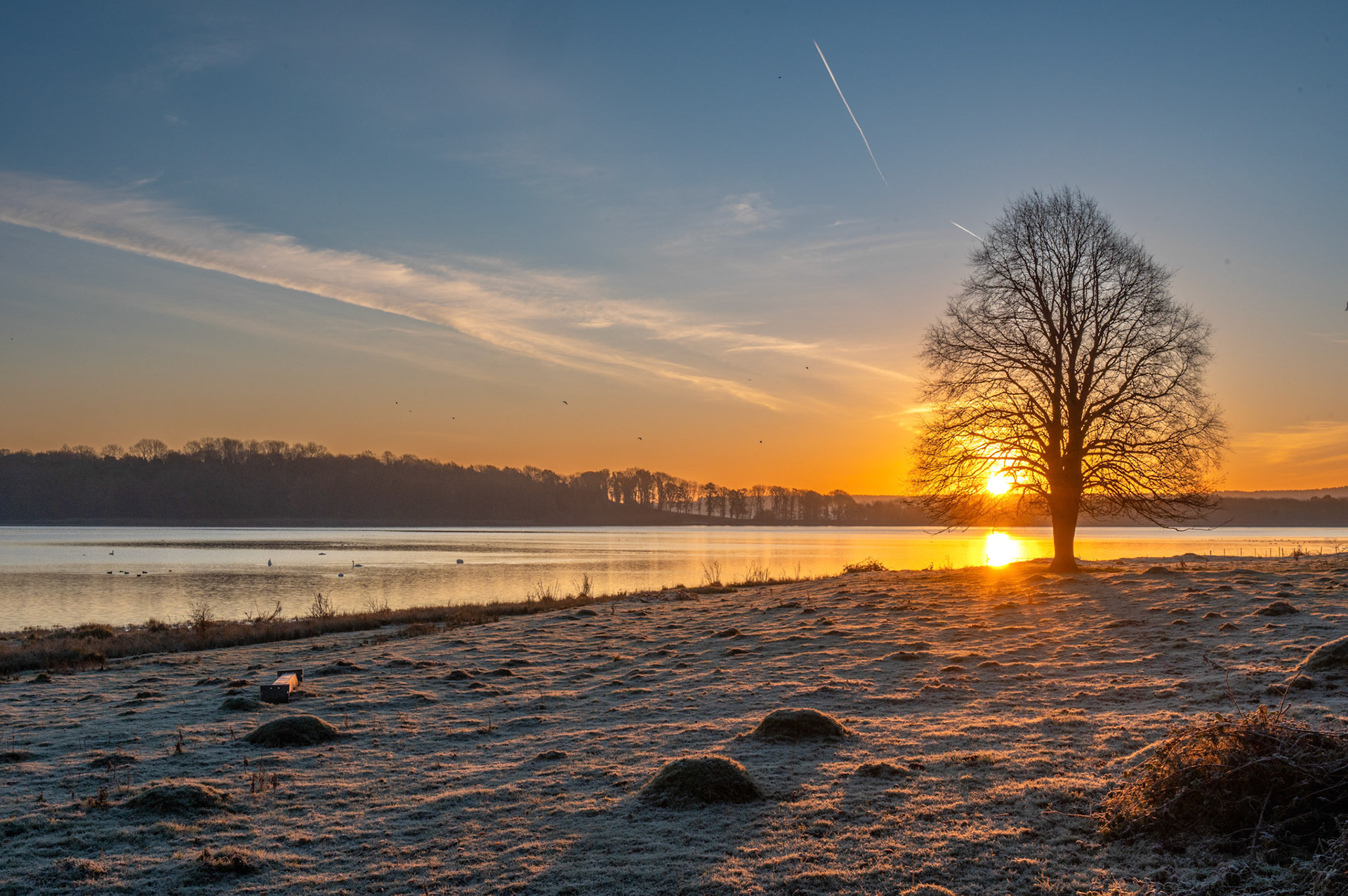 Sunrise at the Eyebrook reservoir November 2024