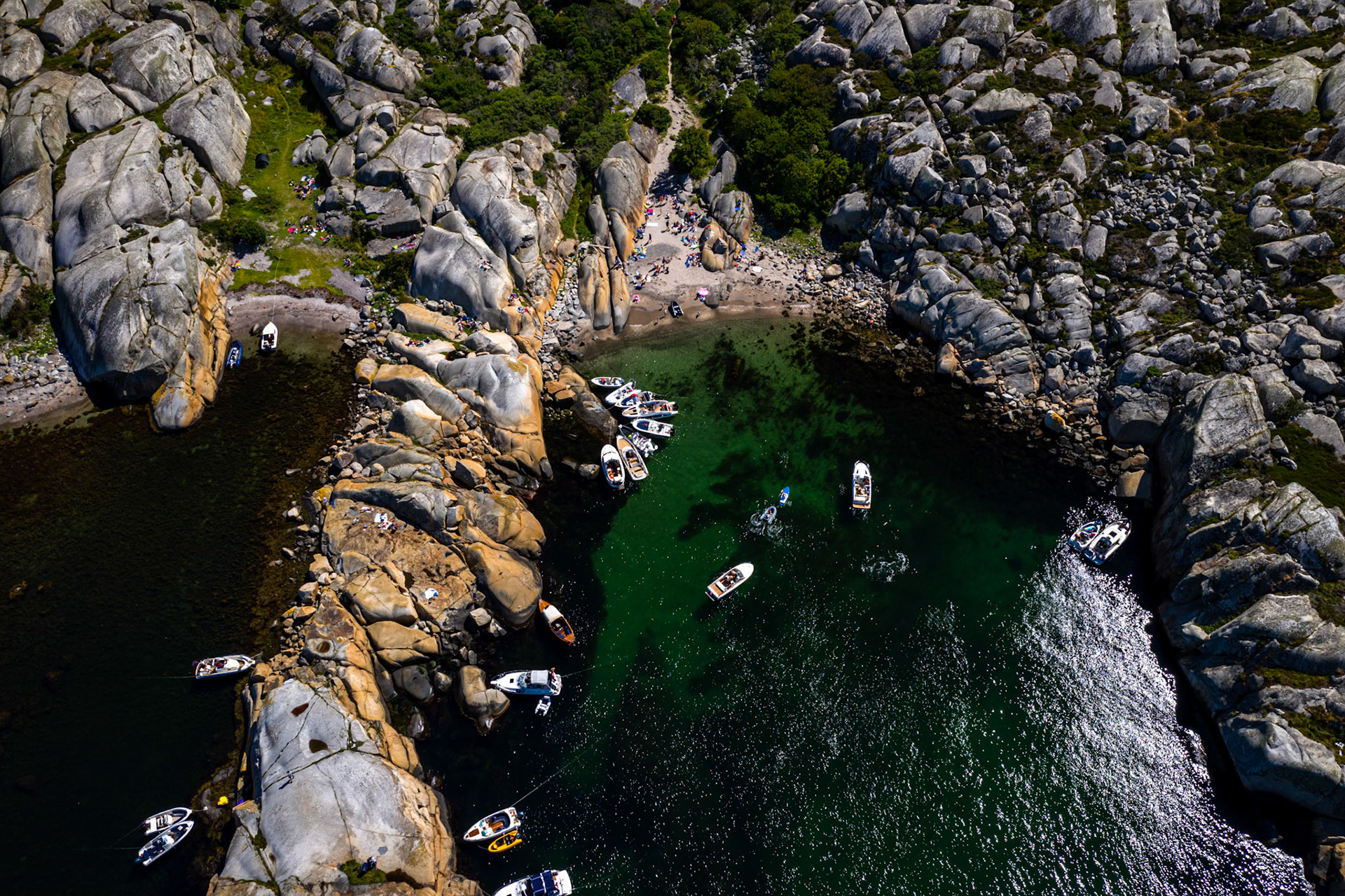 Svenner fra lufta. Svenner from the air..