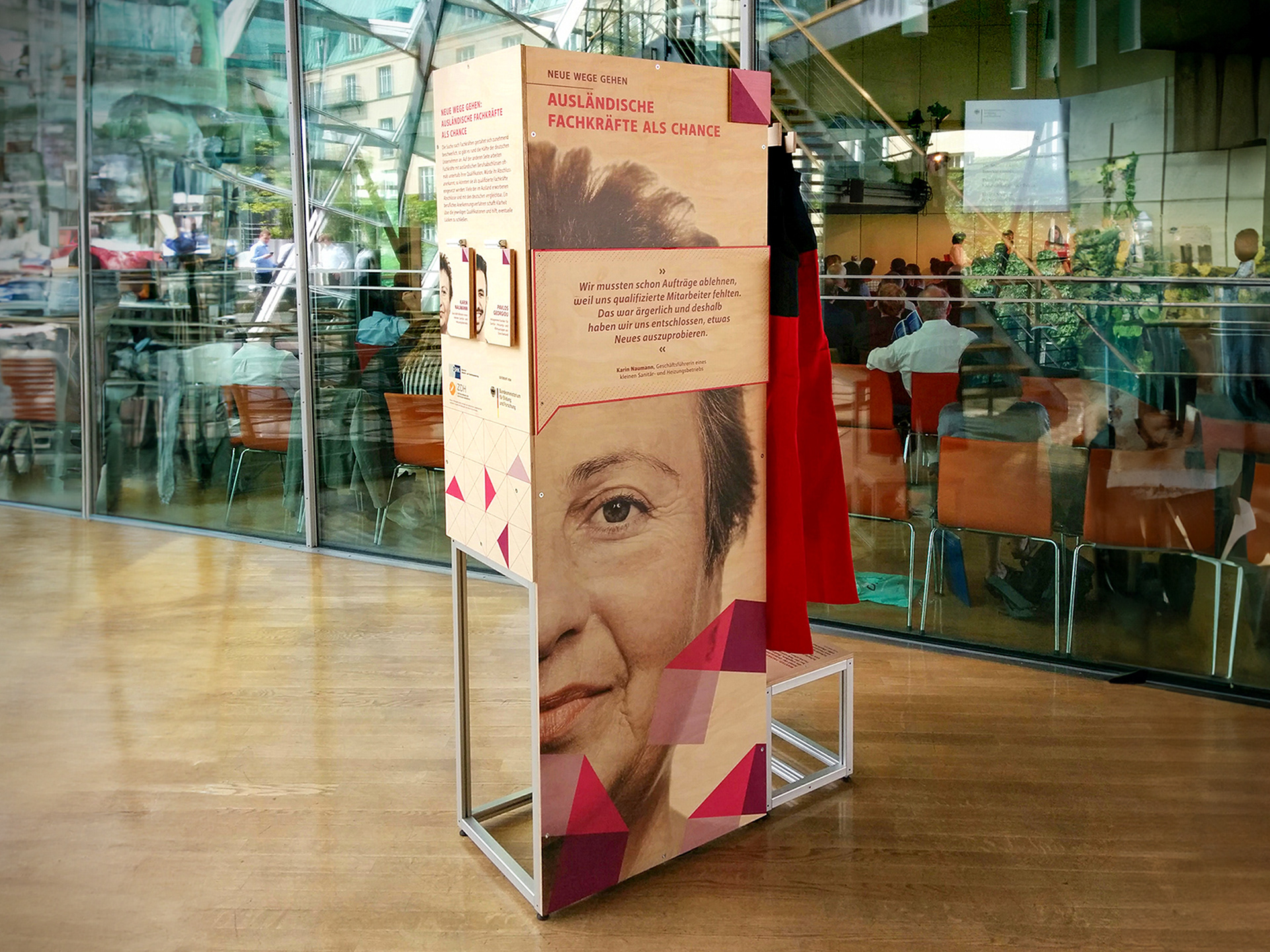 Max Glimm – Unternehmen Berufsanerkennung – inkteraktive Wanderausstellung
