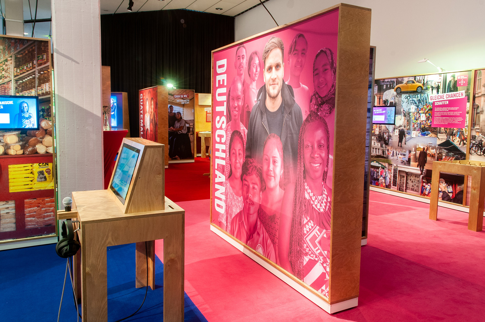 Max Glimm – Plan International – Ausstellungsgrafik