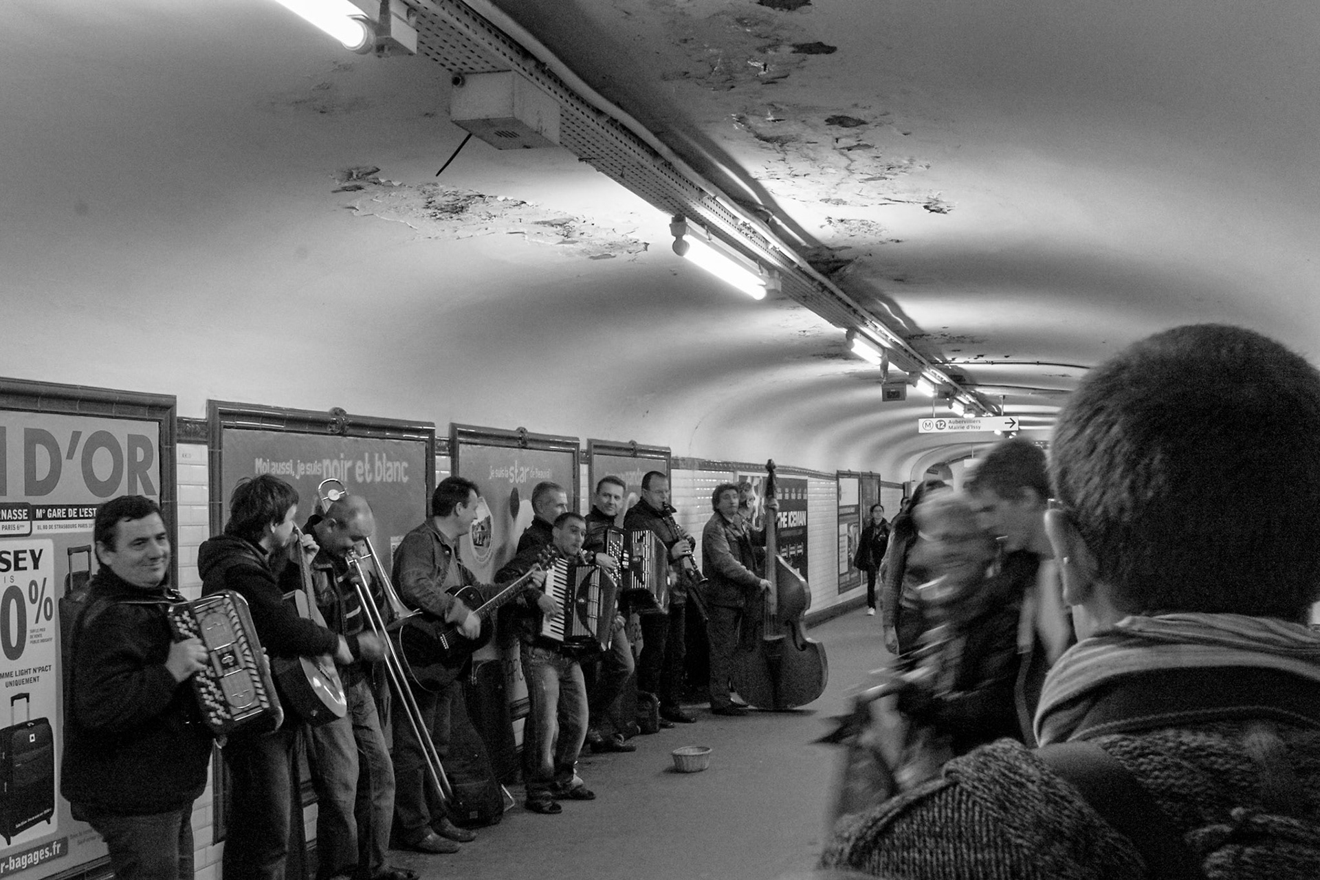 Musicians at Concorde Metro
