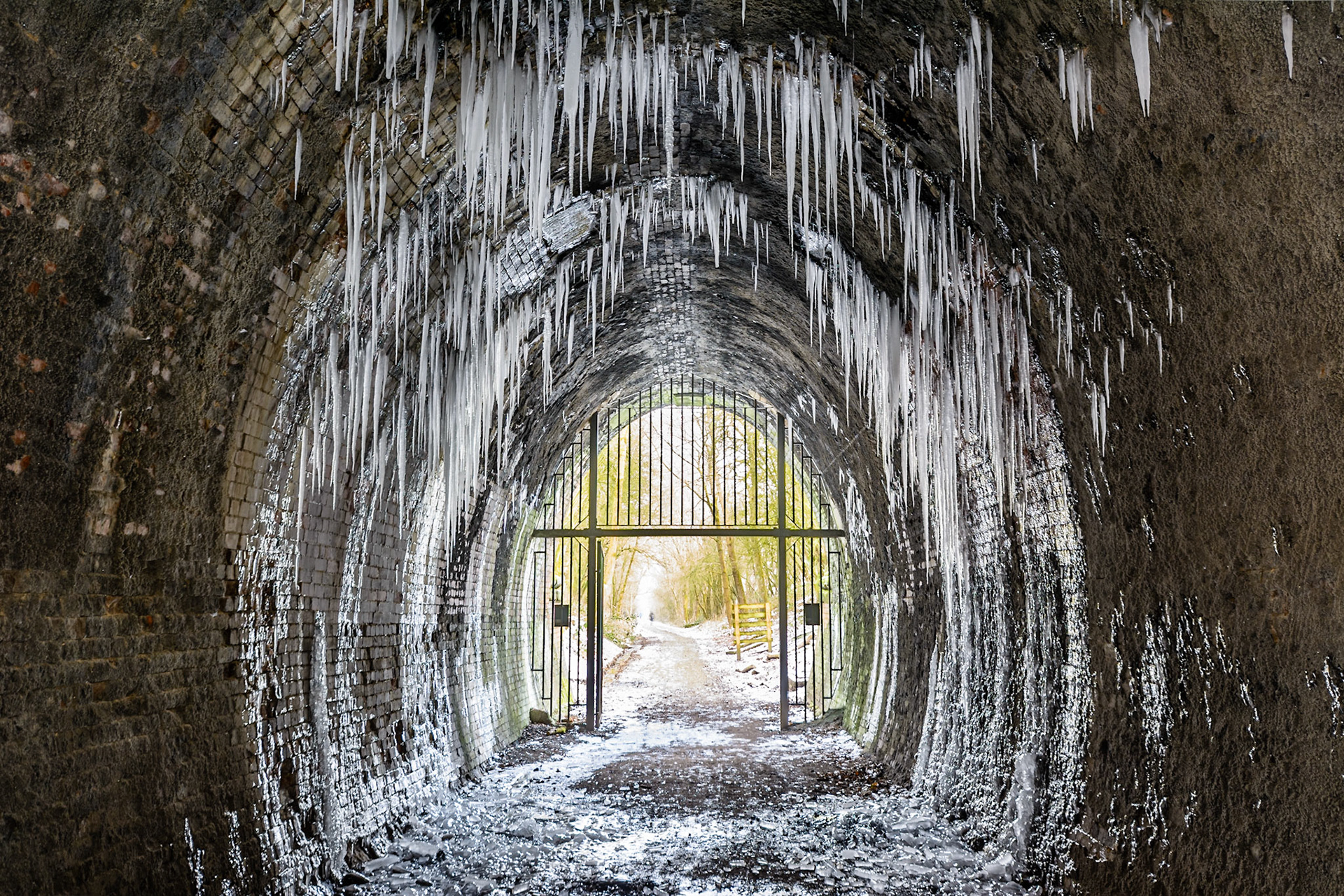 Kelmarsh Tunnel Ice