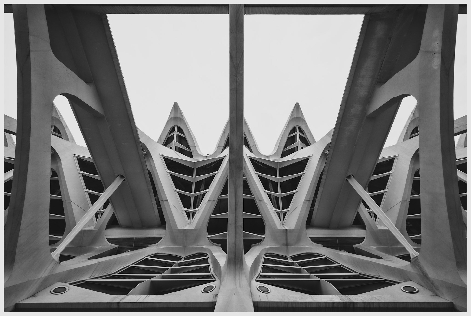Valencia, City of Arts and Sciences, Topaz B&amp;W Platinum, adaptive exposure 0.5