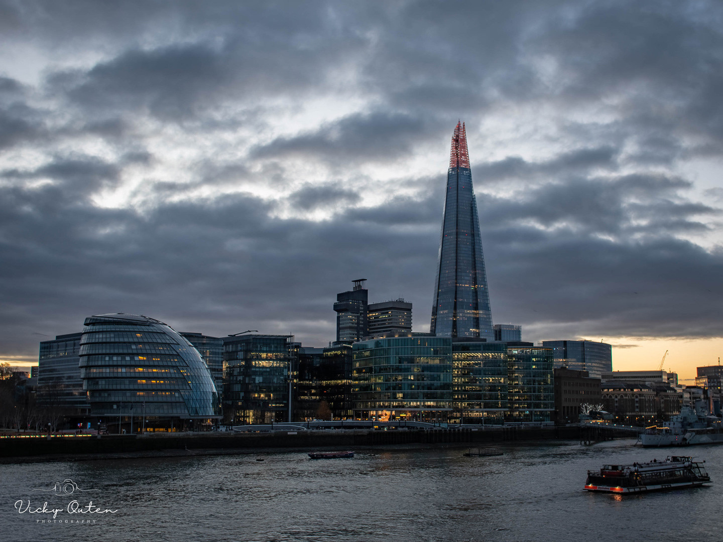 The City Hall & The Shard cityscape