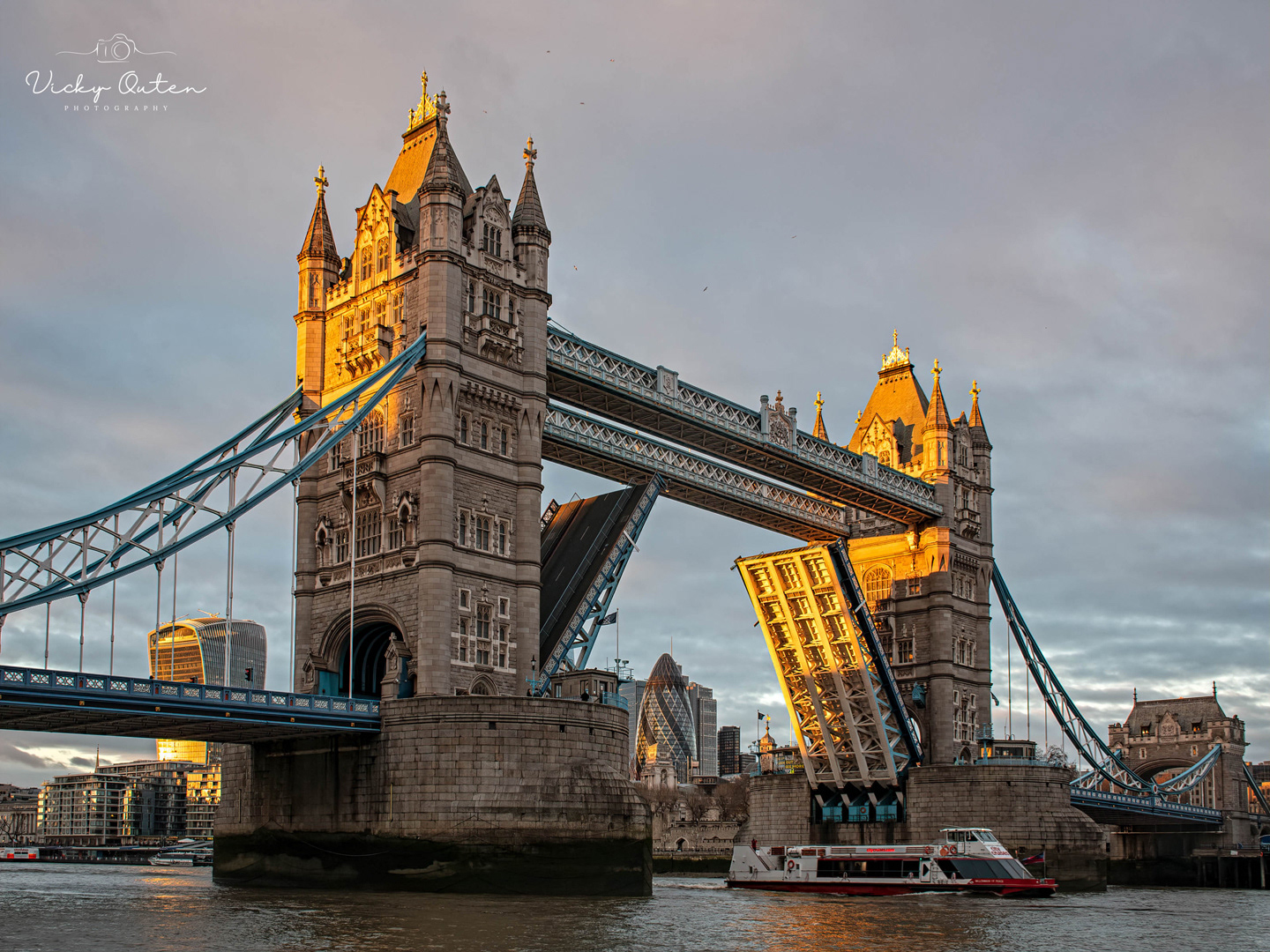 Tower Bridge opening 