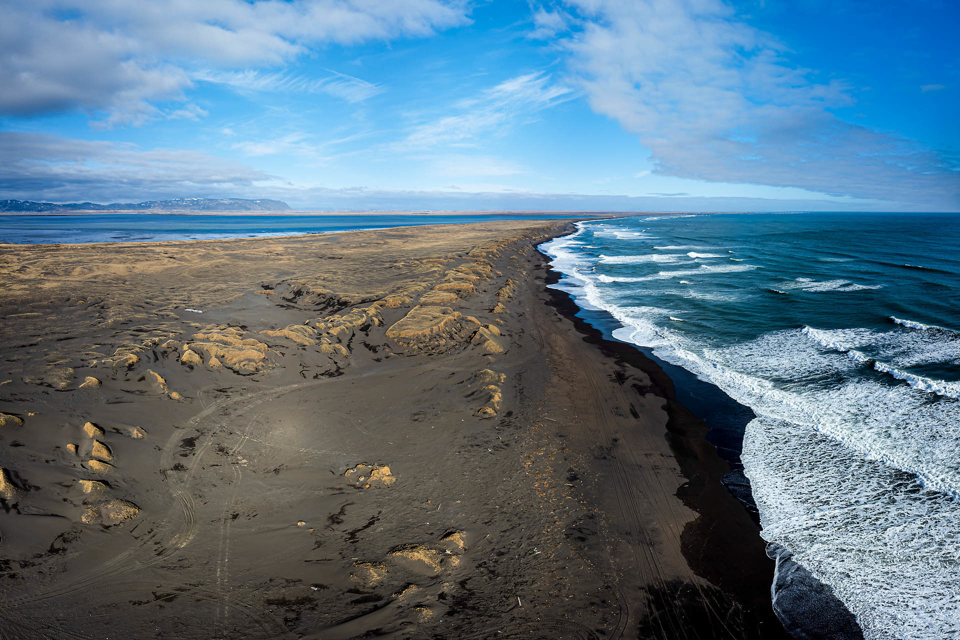 Embouchure du fleuve Ölfusa et océan Atlantique (Islande)