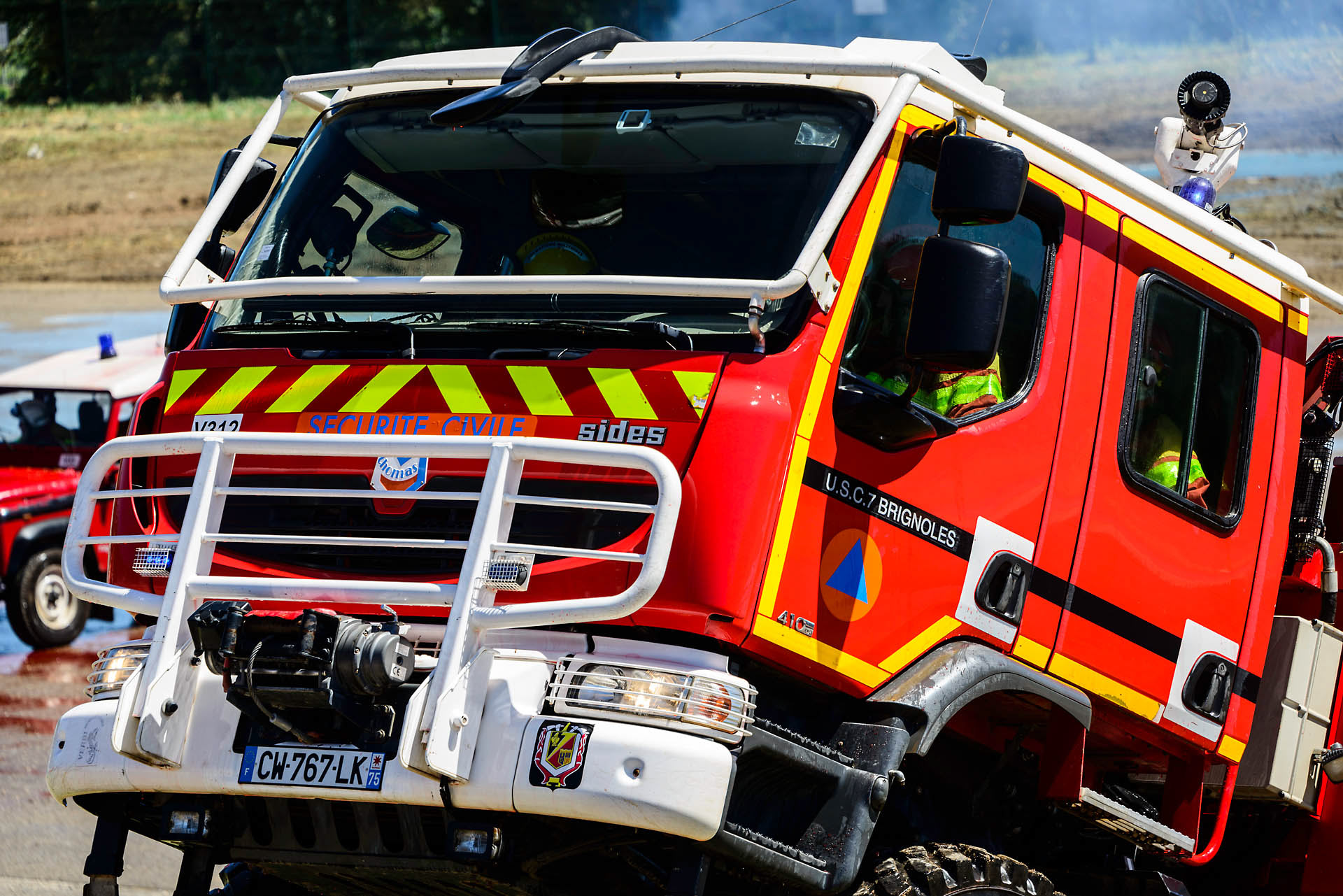 Démonstration d'extinction d'un incendie de forêt
