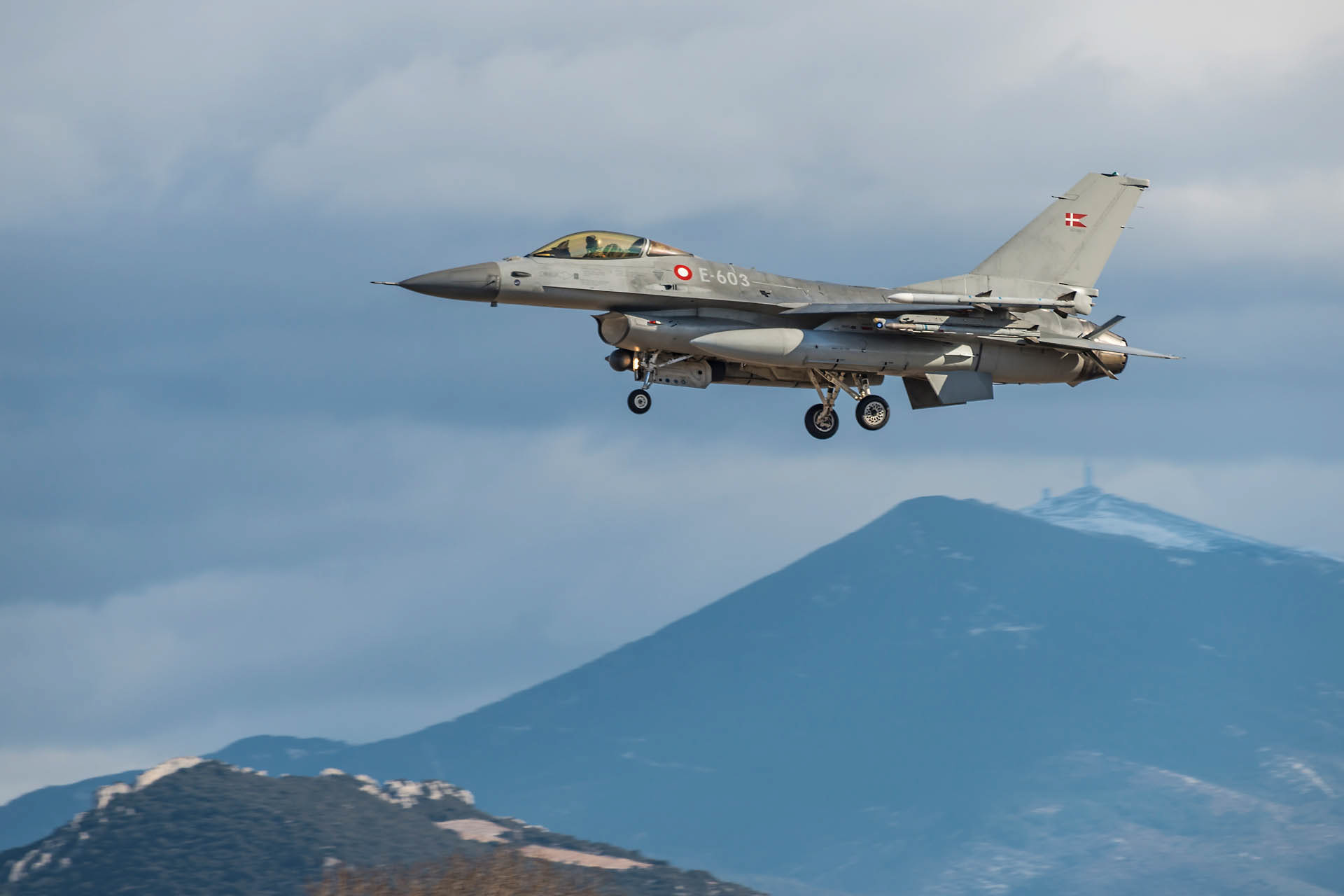 General Dynamics F-16AN Fighting Falcon
