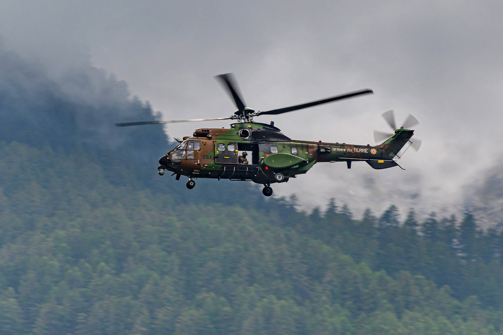 Aérospatiale AS-532UL Cougar