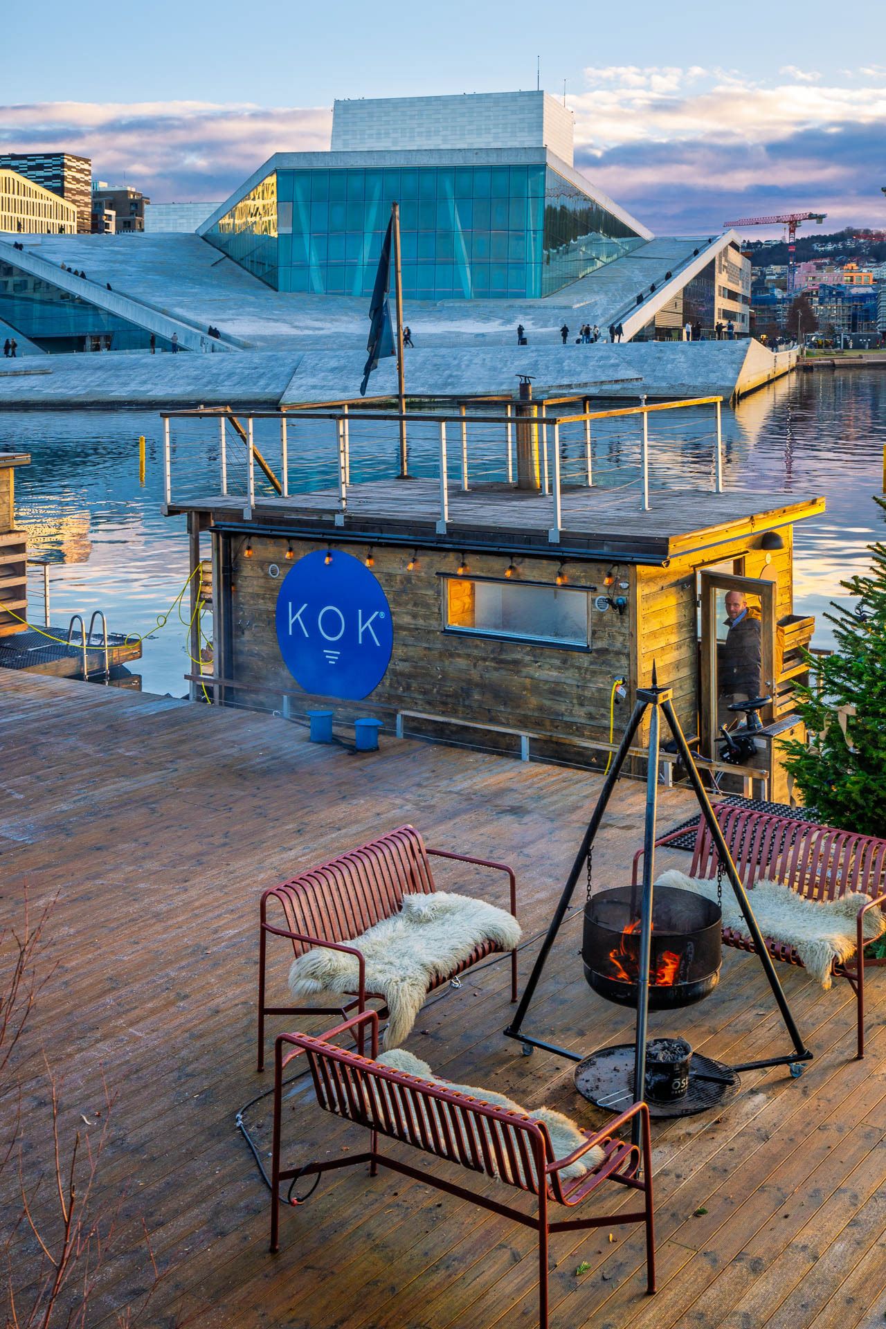 Sauna flottant en face de l'opéra