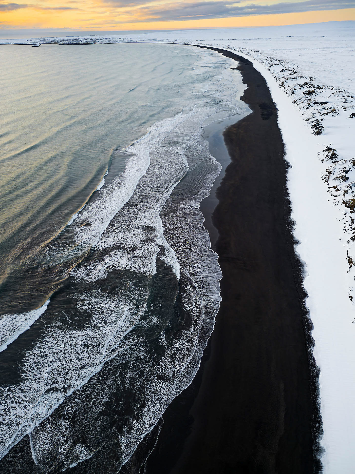Plage, embouchure du fleuve Ölfusa
