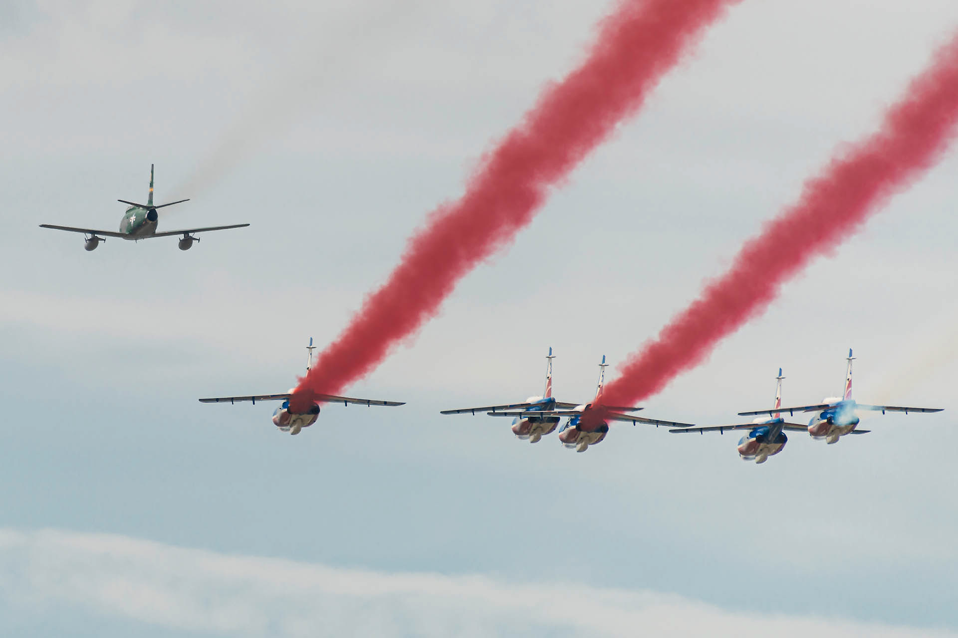 Canadair CL-13 Mark II / F-86E Sabre & Dassault-Breguet Alphajet de la patrouille de France