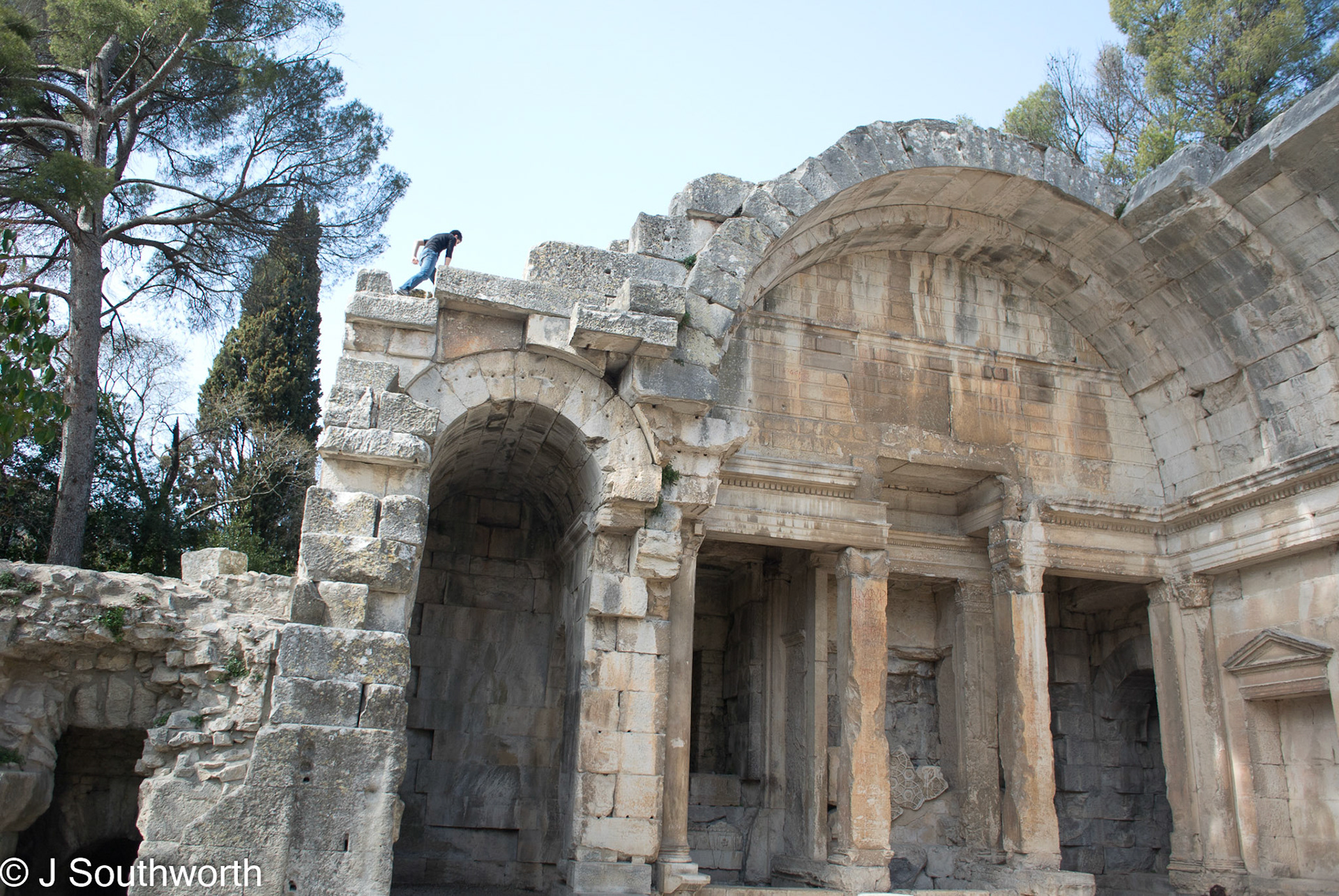 Nimes
