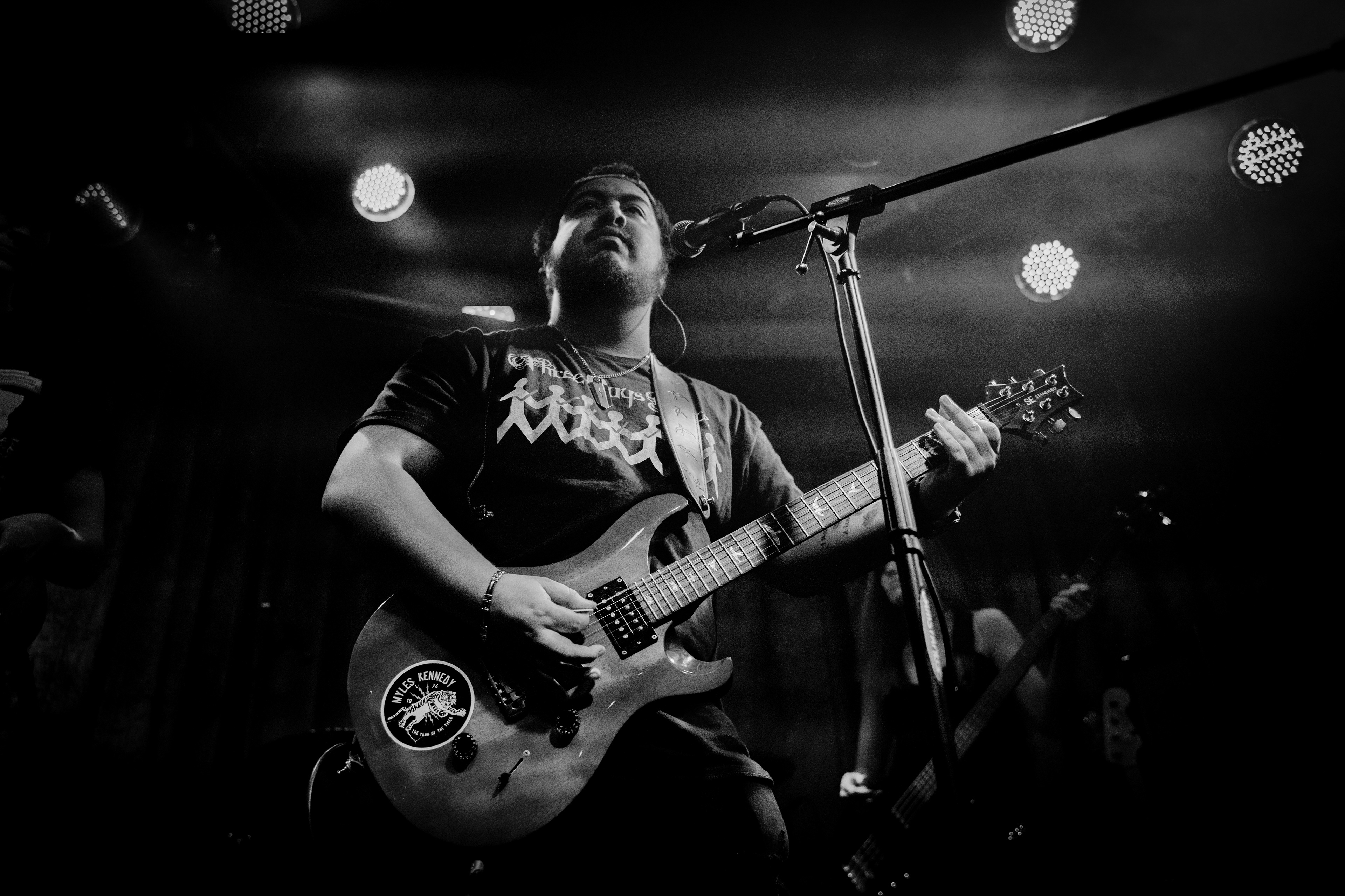 Joshua Gomez Live
