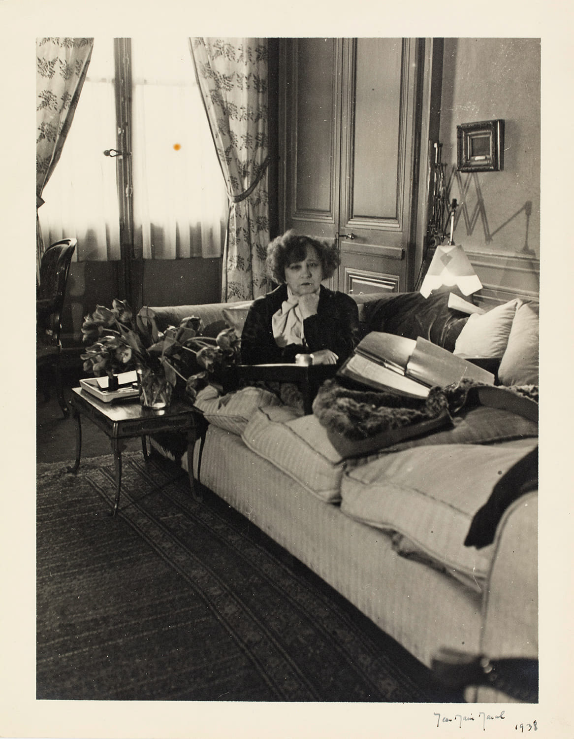 Colette au Palais-Royal par Jean-Marie Marcel, 1938