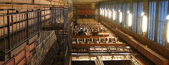 Main reading room of the library of the interuniversitaire de médecine..