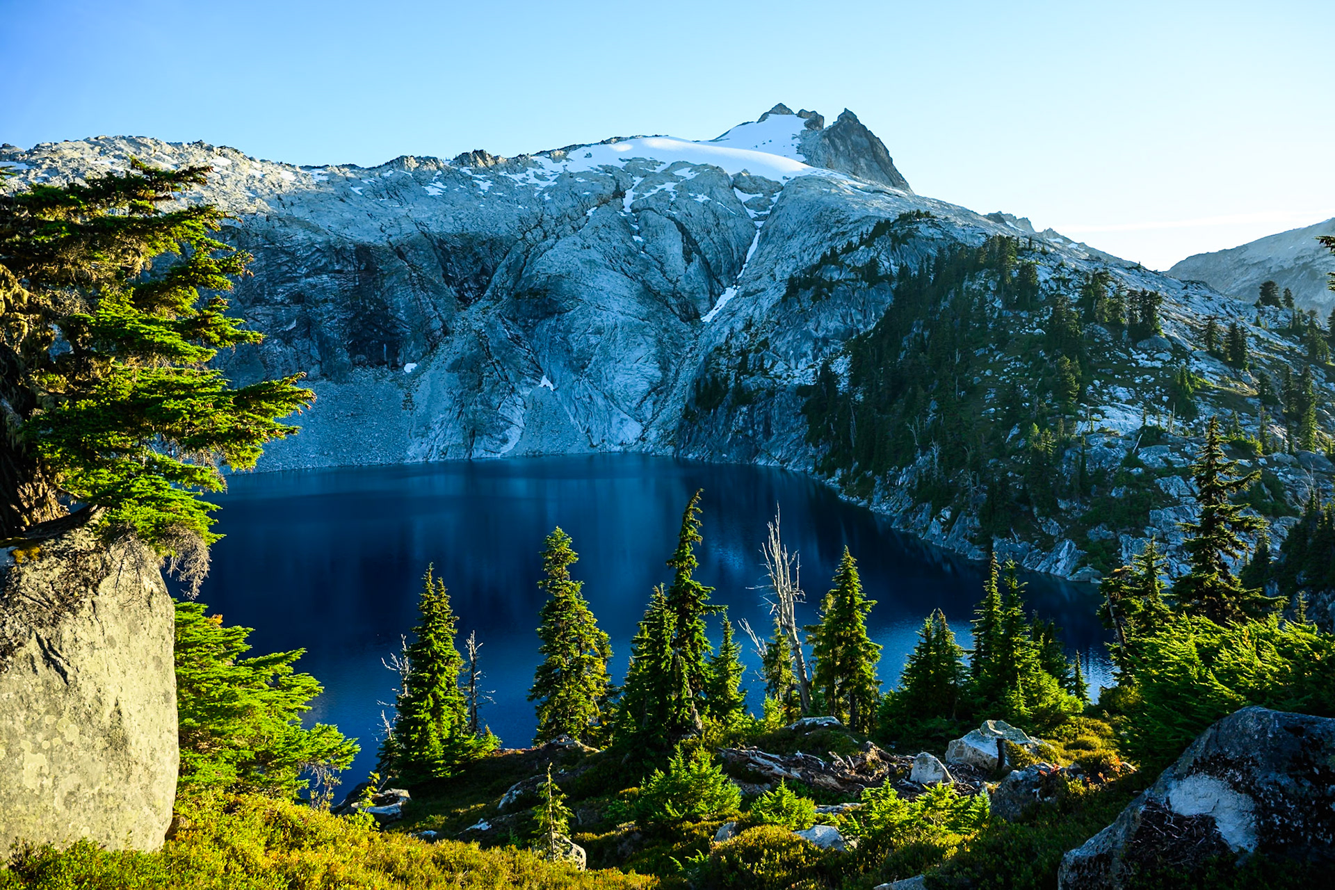 Cyclone Lake and Snowking Mountain