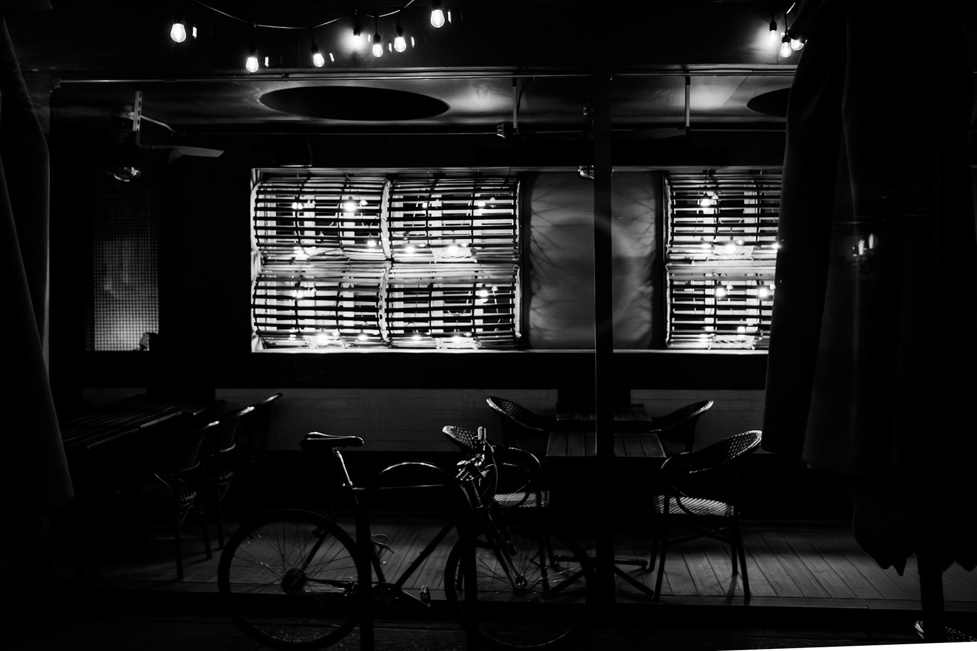 Outdoor Lighting and Dining