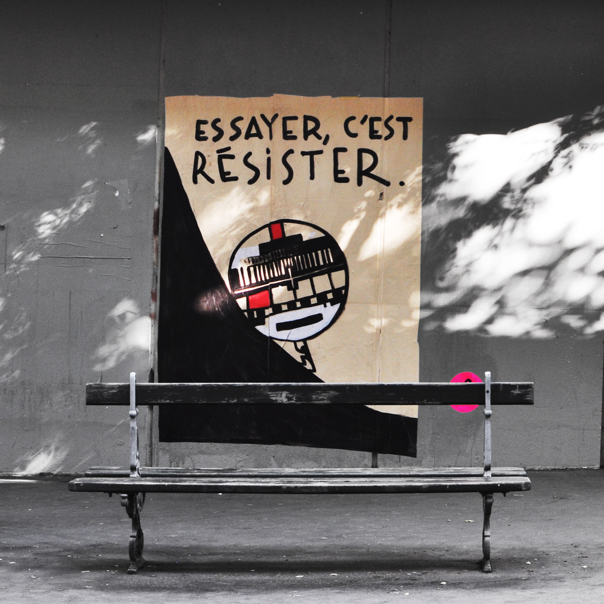 Essayer, c'est résister