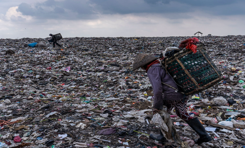 Garbage Pickers In China