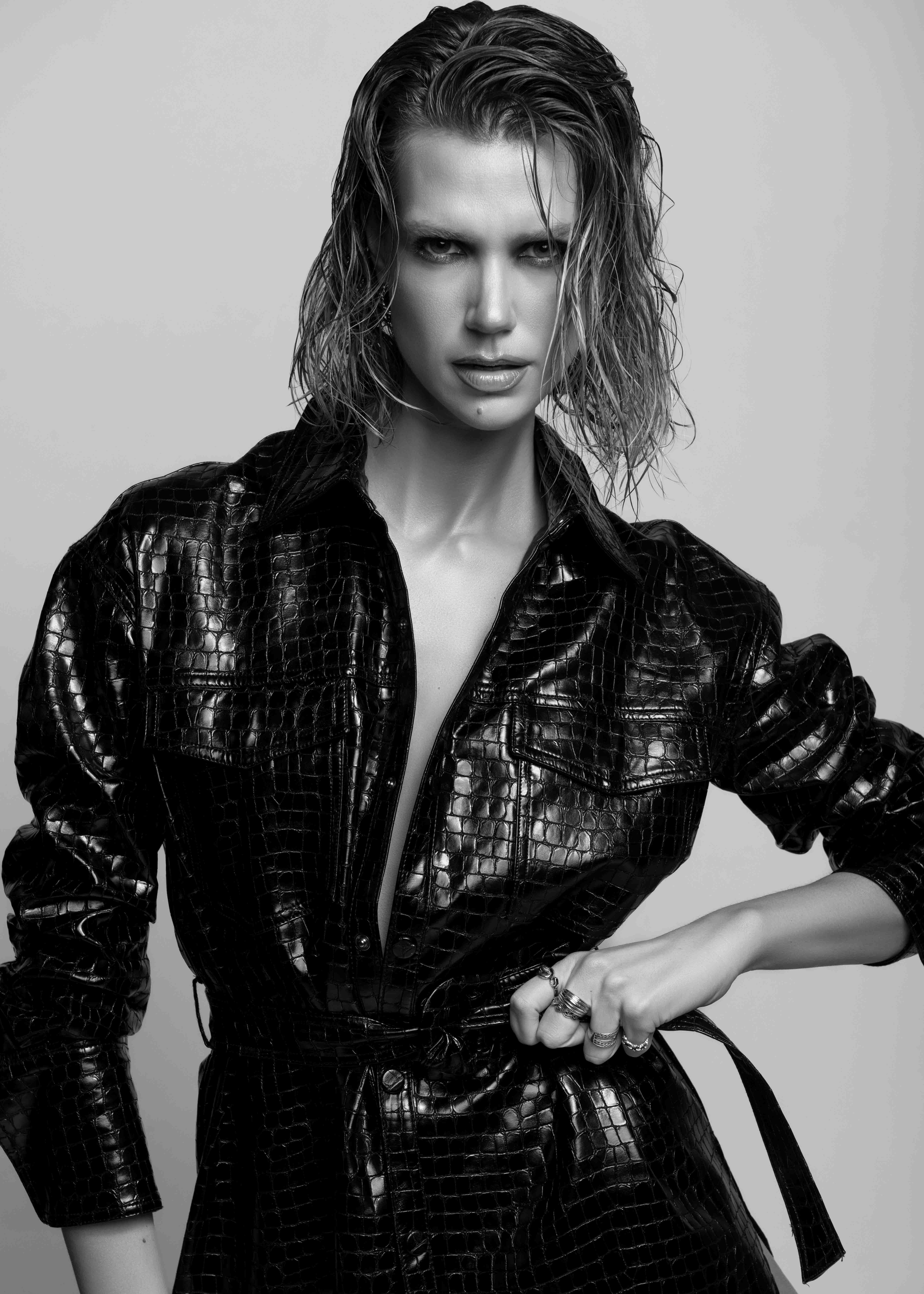 Studio Shoot, Photographer: Elisabeth Aronis, Model: @dafnikal Make-up: @vaggeliskolokotrwnis Skin retouch: @alenca_shepel