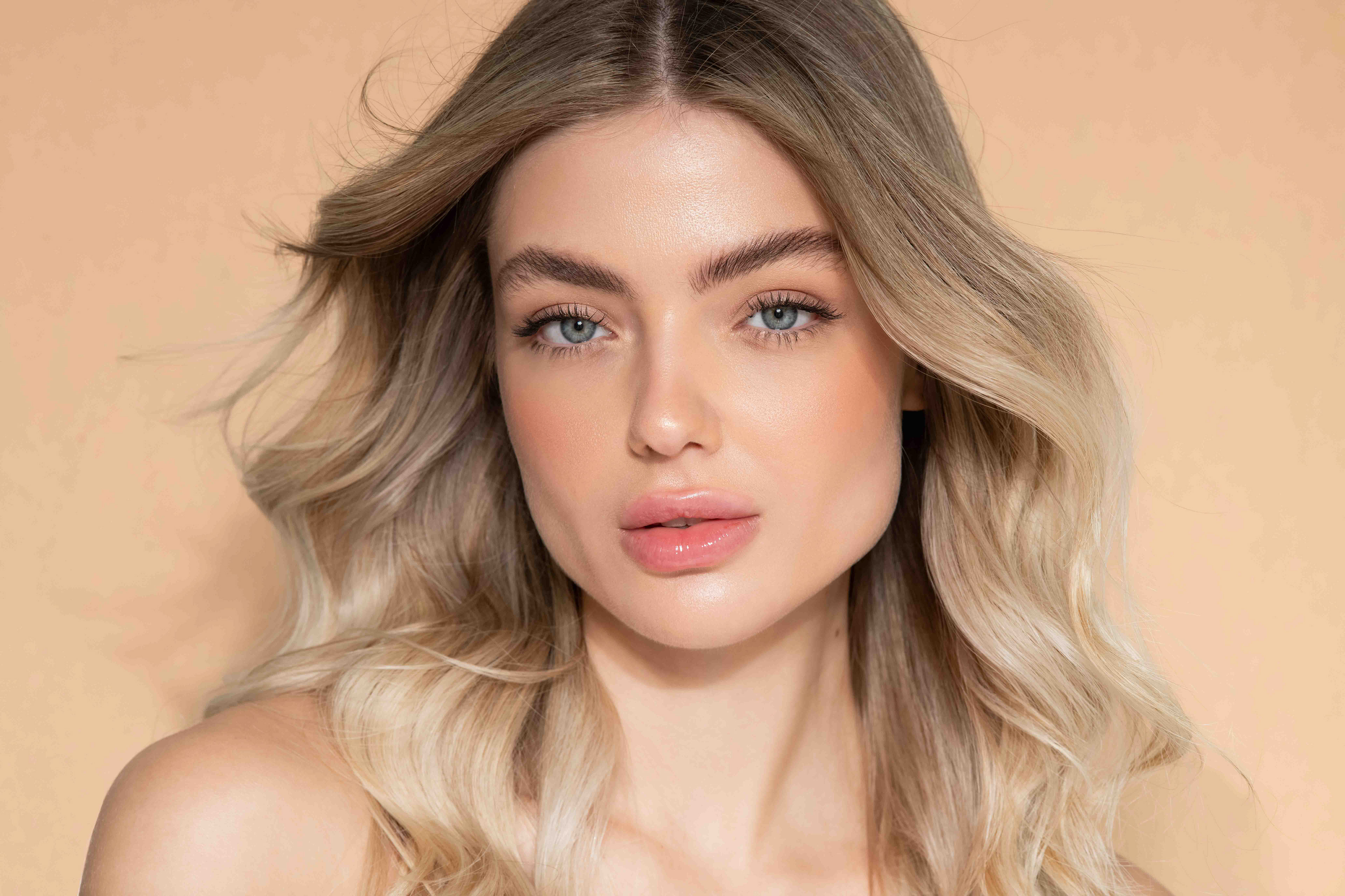 Campaign Shoot for Gloss Beauty Lounge, Photographer: Elisabeth Aroni