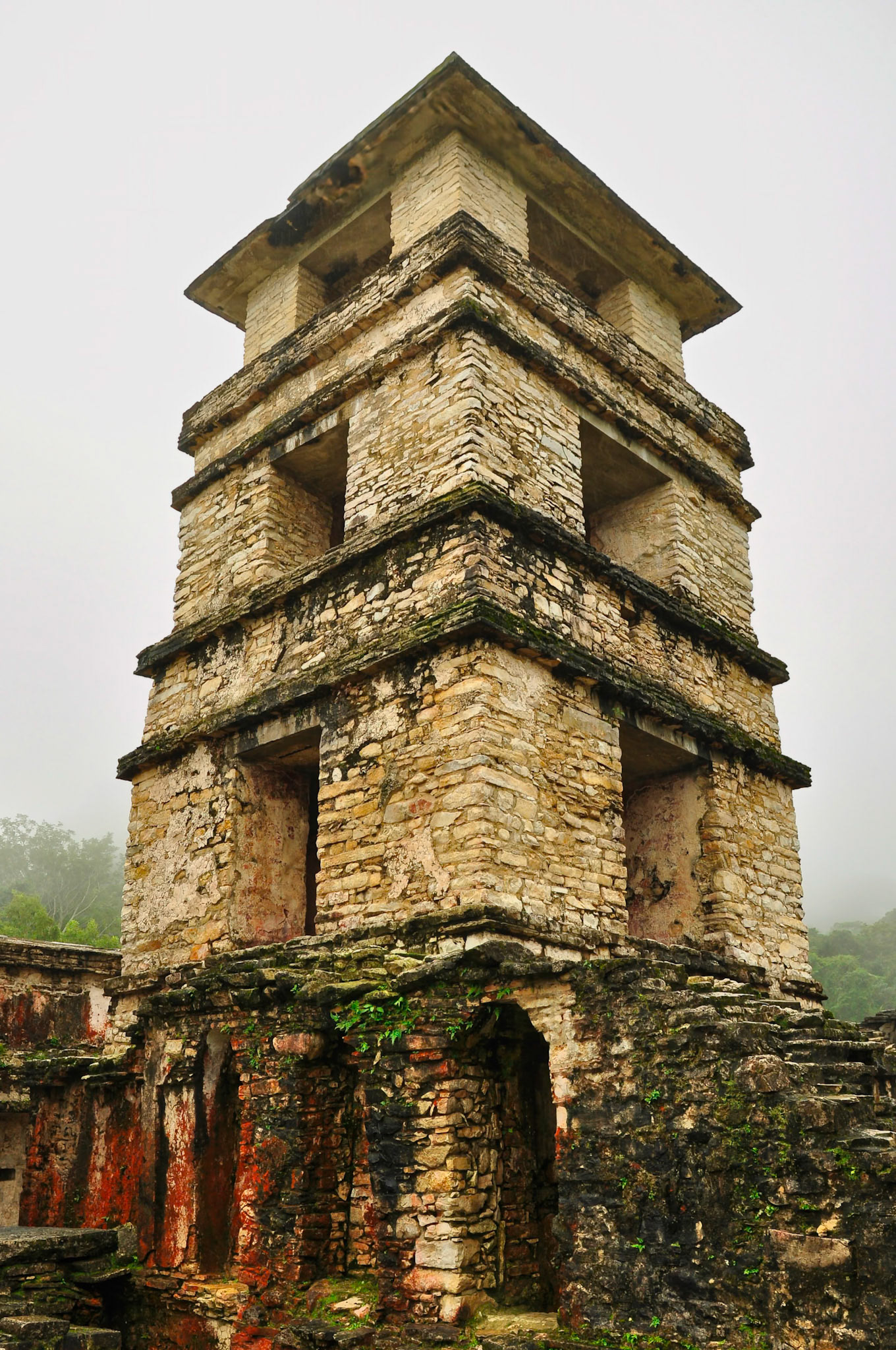 La tour du Palais du site archéologique maya de Palenque au Chiapas, Mexique