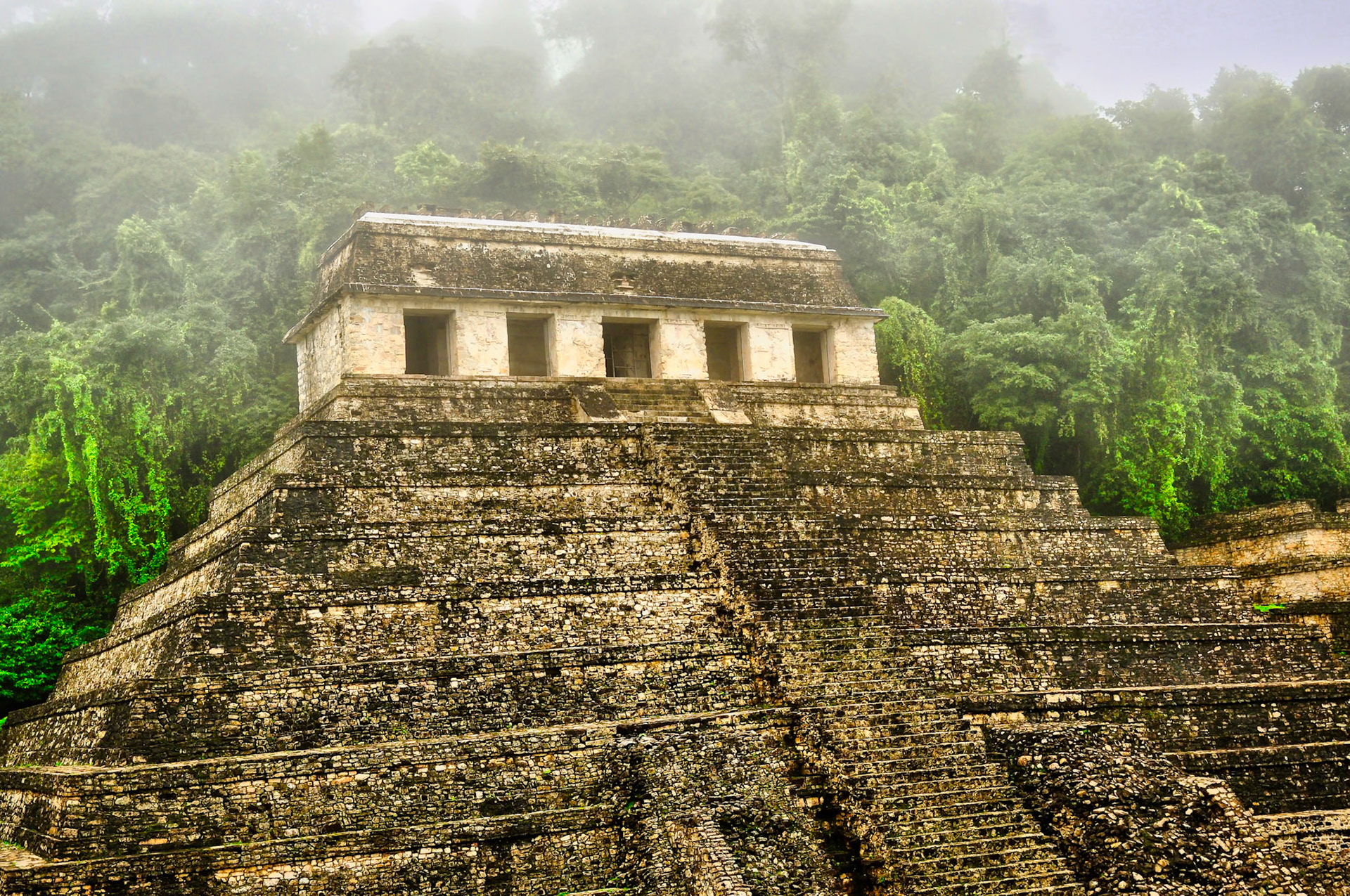 Le Temple des Inscriptions sur le site archéologique maya de Palenque au Chiapas, Mexique