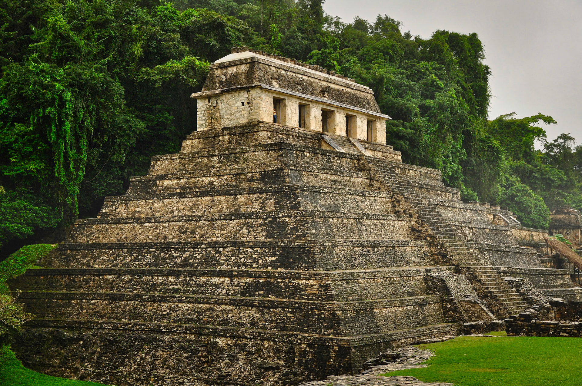 Le Temple des Inscriptions sur le site archéologique maya de Palenque au Chiapas, Mexique