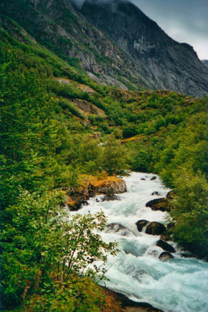 Rivière, Briksdalsbreen, Norvège