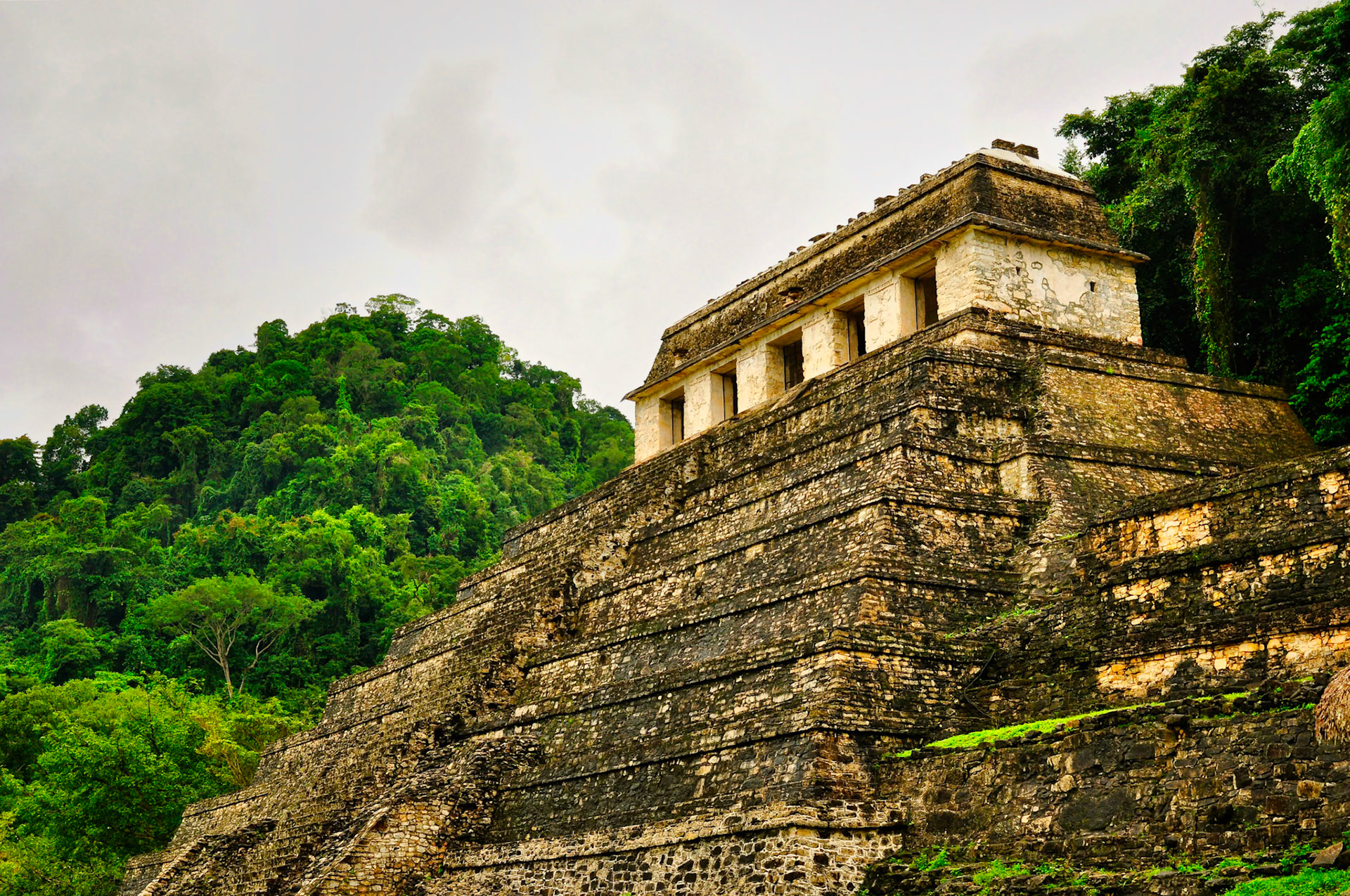 Le Temple des Inscriptions sur le site archéologique maya de Palenque au Chiapas, Mexique