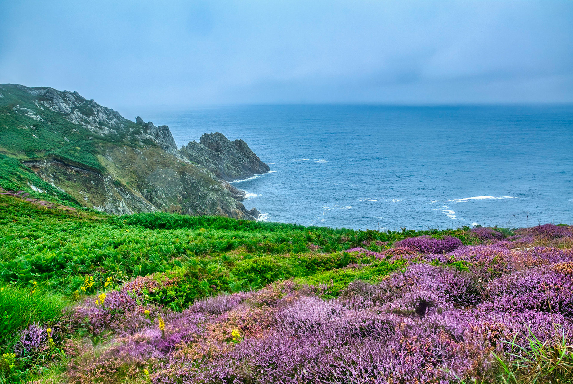 Baie des trépassés sur la Pointe du Raz en Bretagne, France