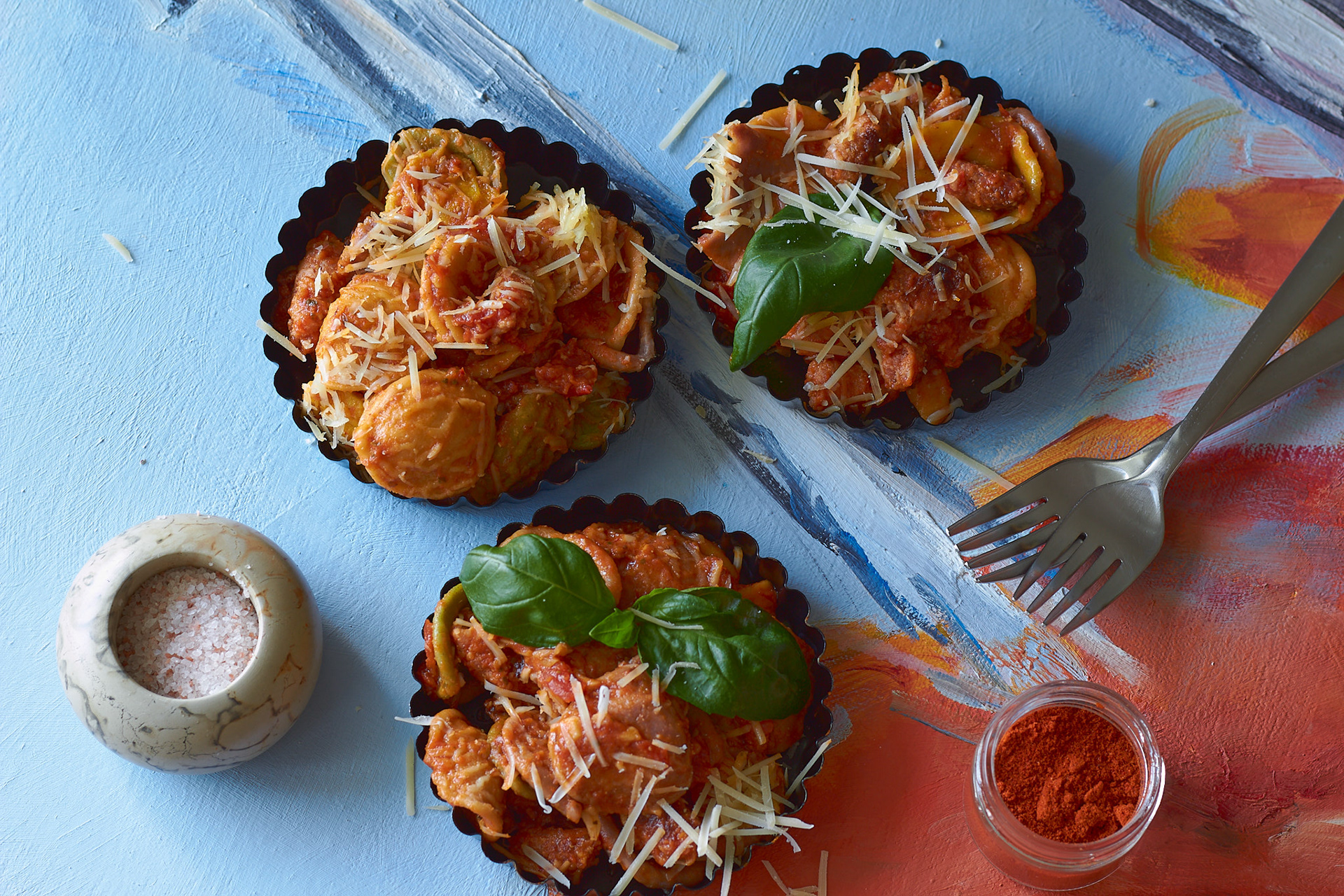 Pasta with sausage in tomato sauce