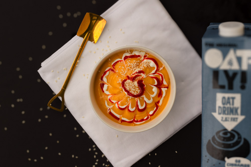 Pumpkin soup with Oatly oat drink