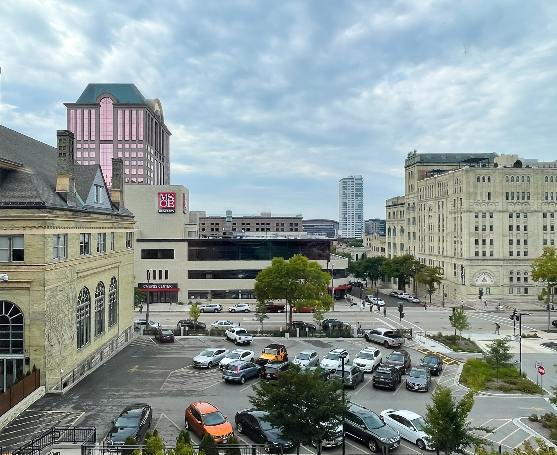 View from Dwight and Dian Diercks Computational Science Hall, Milwaukee School of Engineering_2024