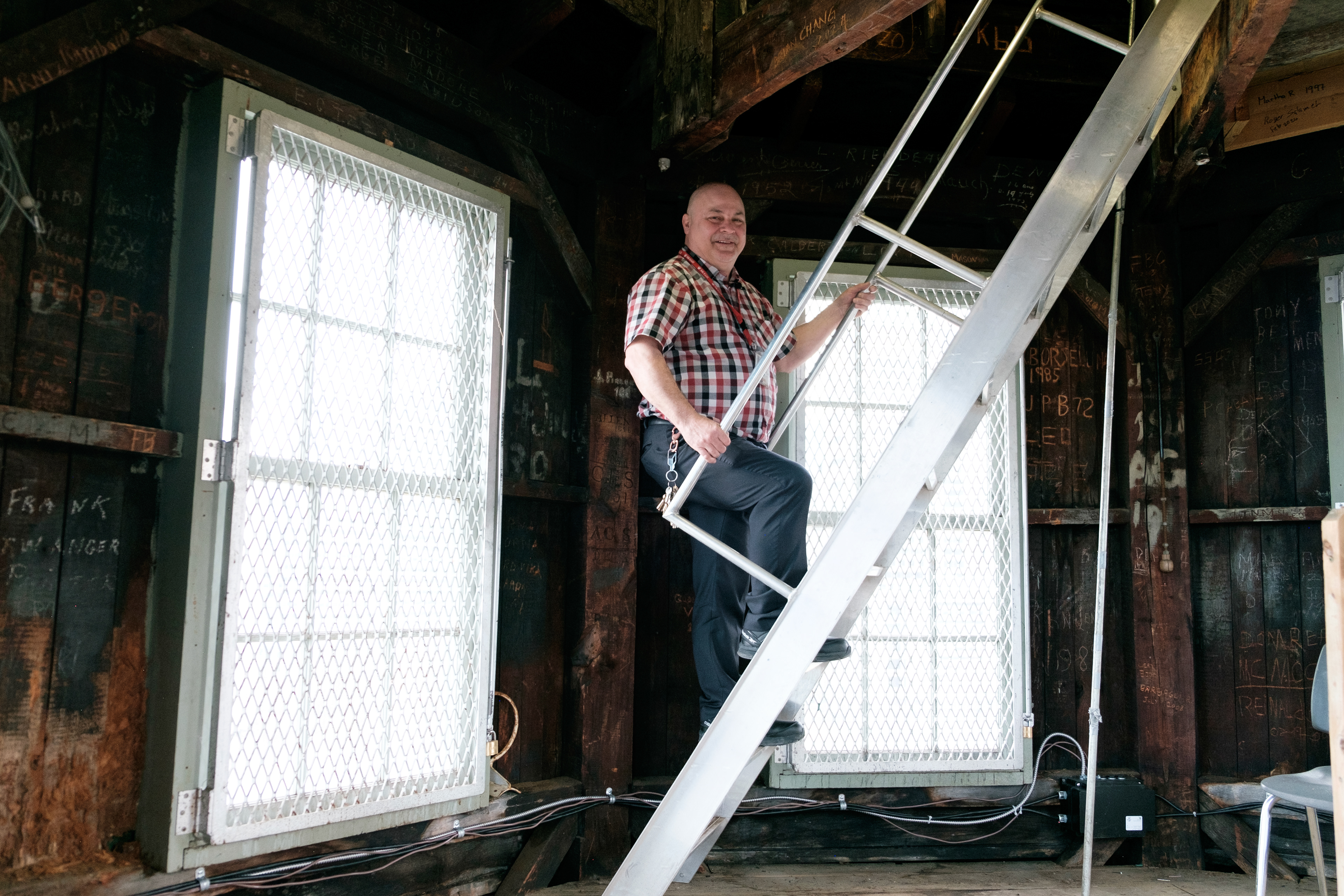 Todd! Thanks for showing us around McGill’s famously secret cupola. Dream fulfilled. On the traditional territory of the Kanienʼkehá꞉ka (Mohawk) Nation of the Haudenosaunee Confederacy. Song pairing: Stairway to Heaven - Remaster, Led Zeppelin.