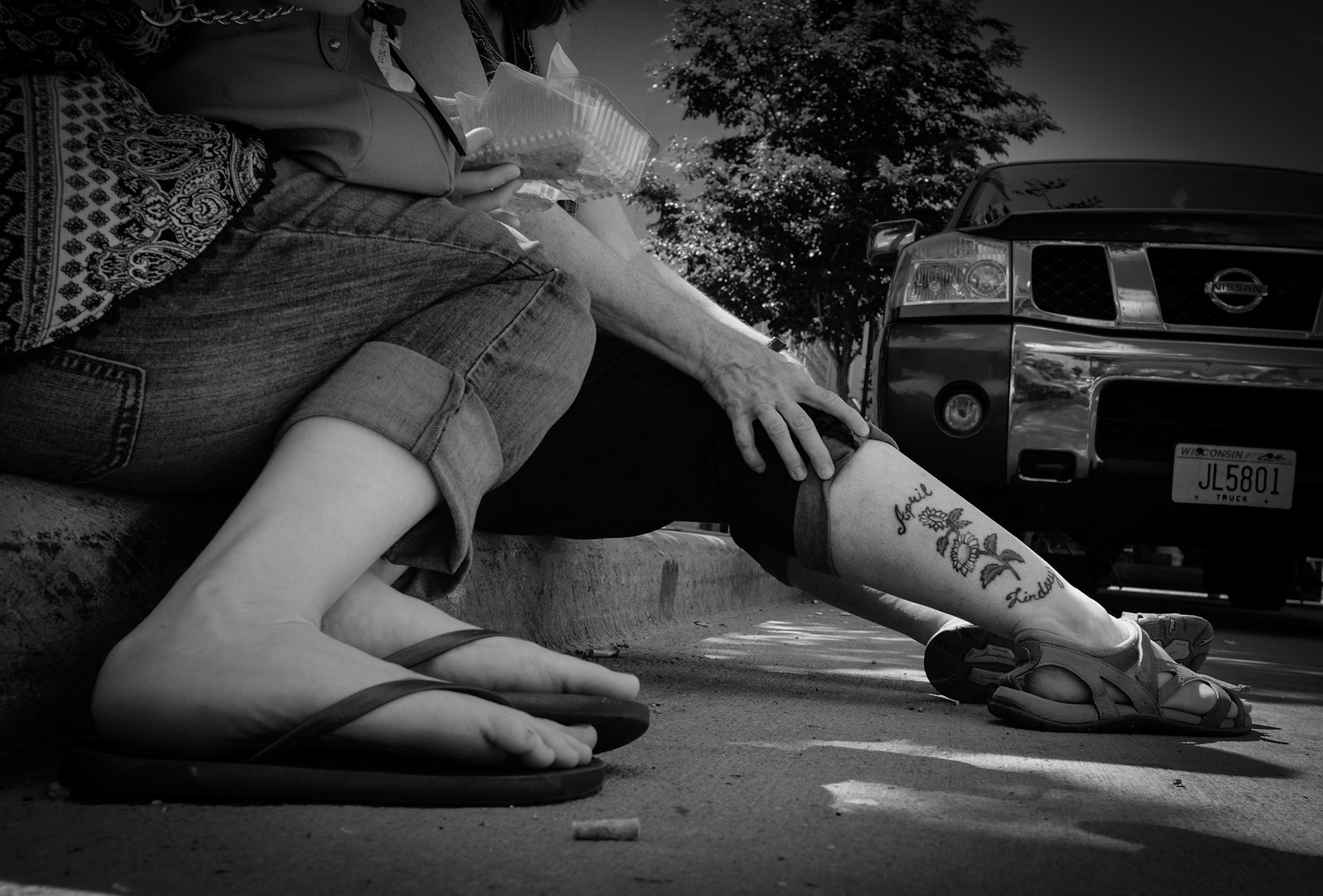 A triangle of legs and arms. #fatmersmarket