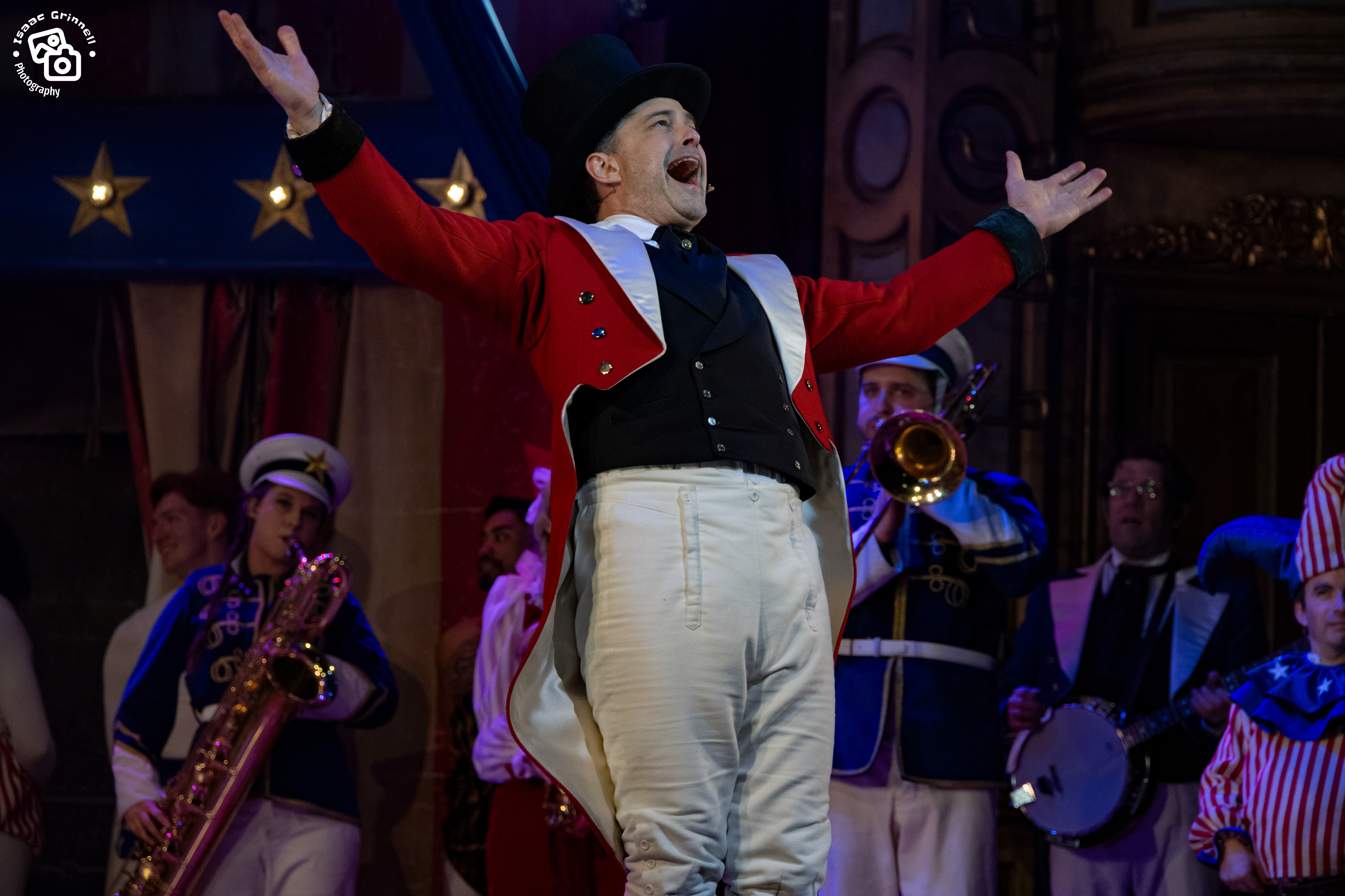 Lee Mead as PT. Barnum