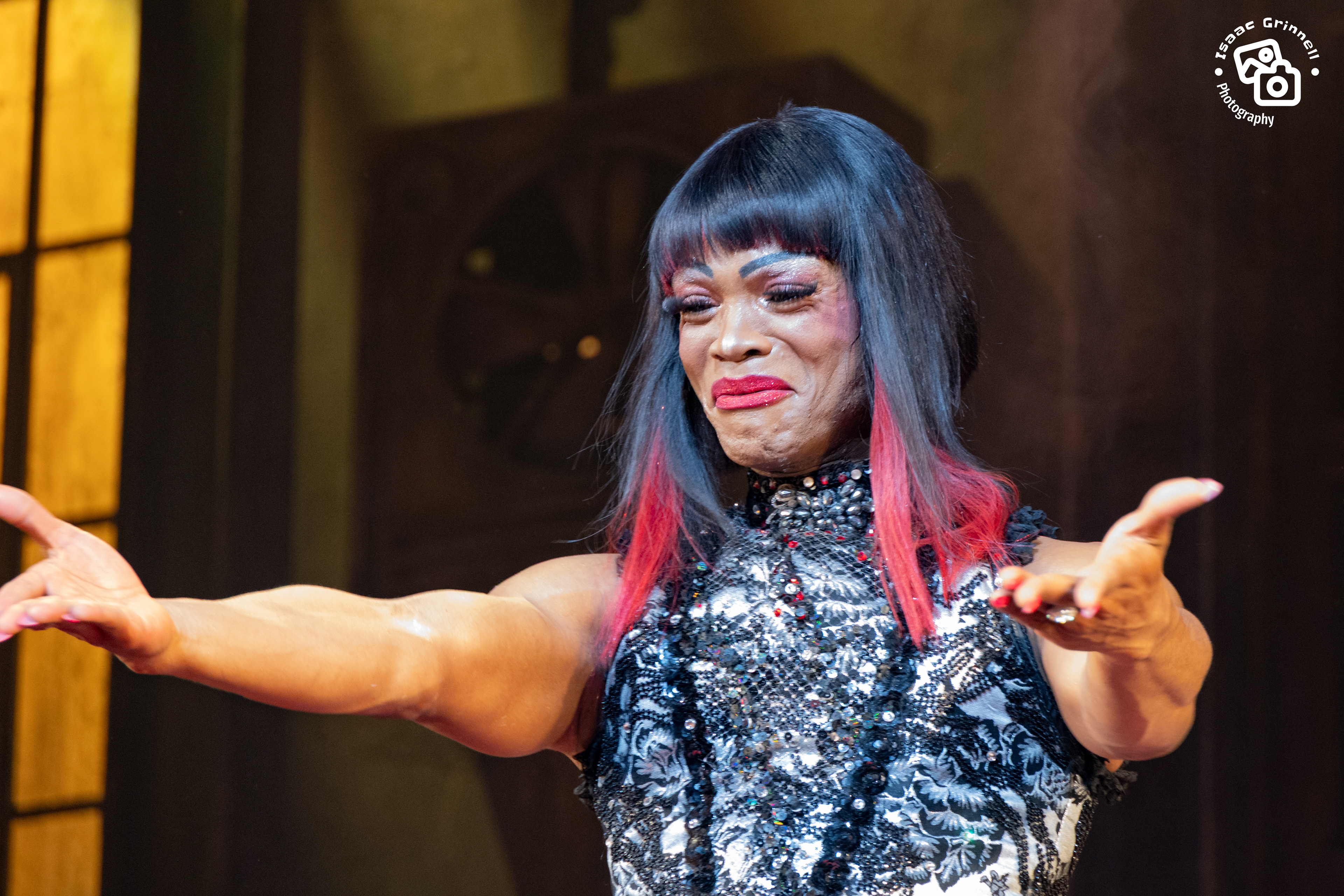 Johannes Radebe as Lola