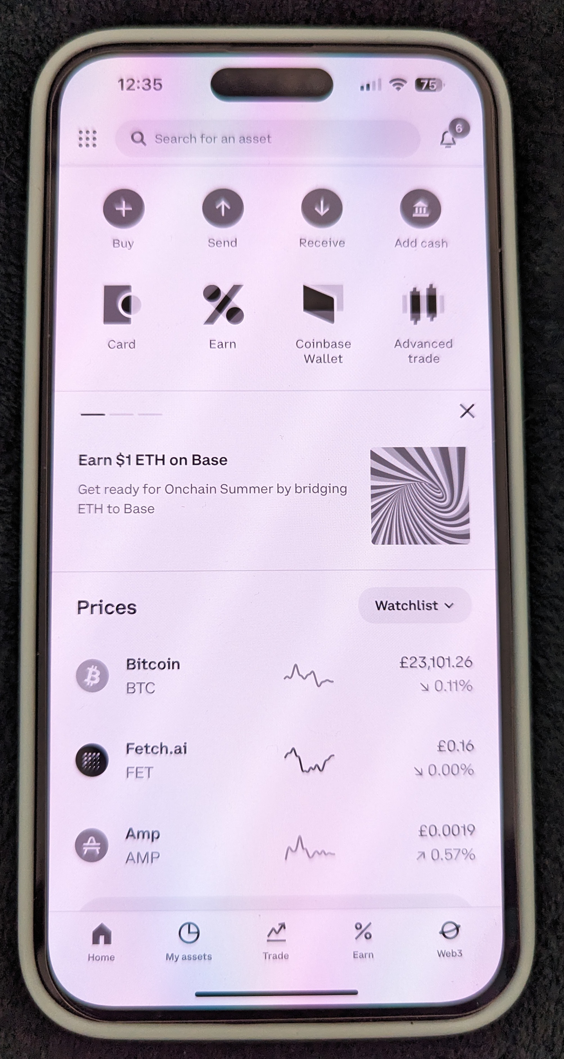 Black and white Coinbase screen in Greyscale enabled