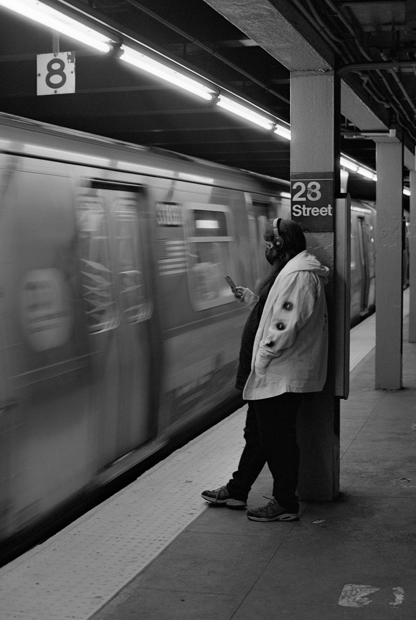 Nikon FM2 | Nikkor  Nikkor 50mm f/1.2 Ai-S | Ilford XP2 Super 400