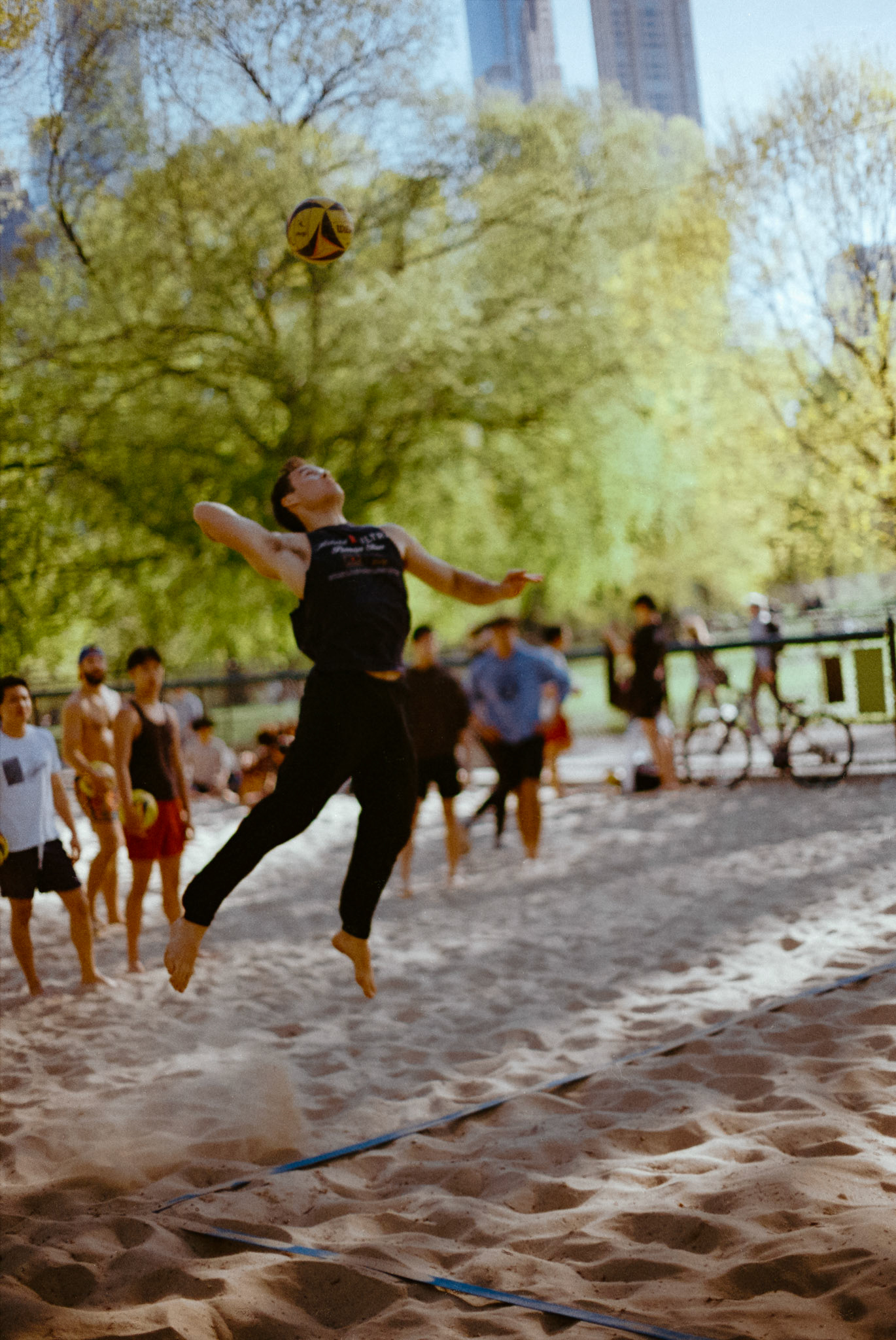 Nikon FM2 | Nikkor  Nikkor 50mm f/1.2 Ai-S | Fujifilm 200