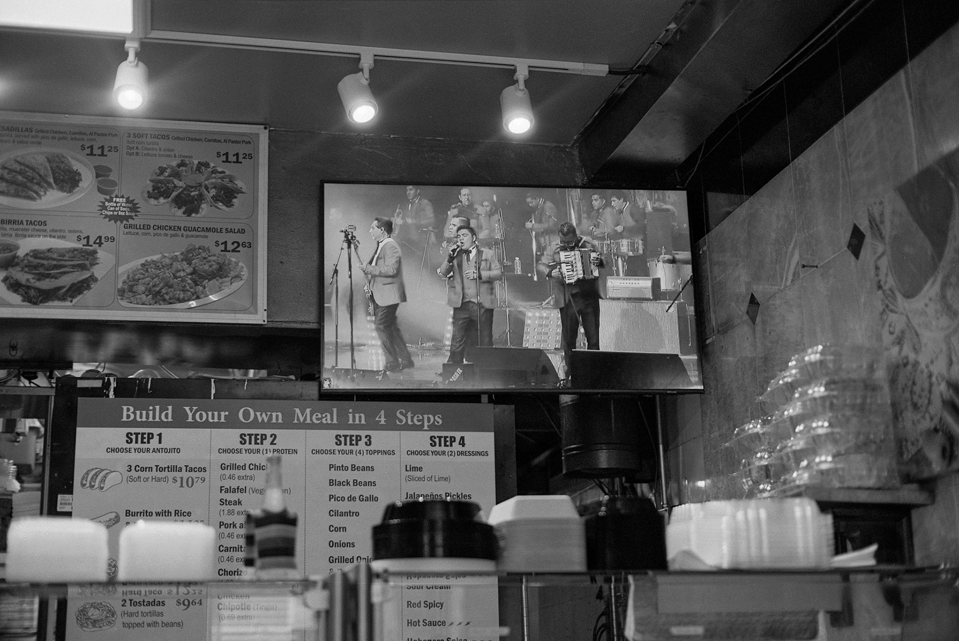 Nikon FM2 | Nikkor  Nikkor 50mm f/1.2 Ai-S | Ilford XP2 Super 400